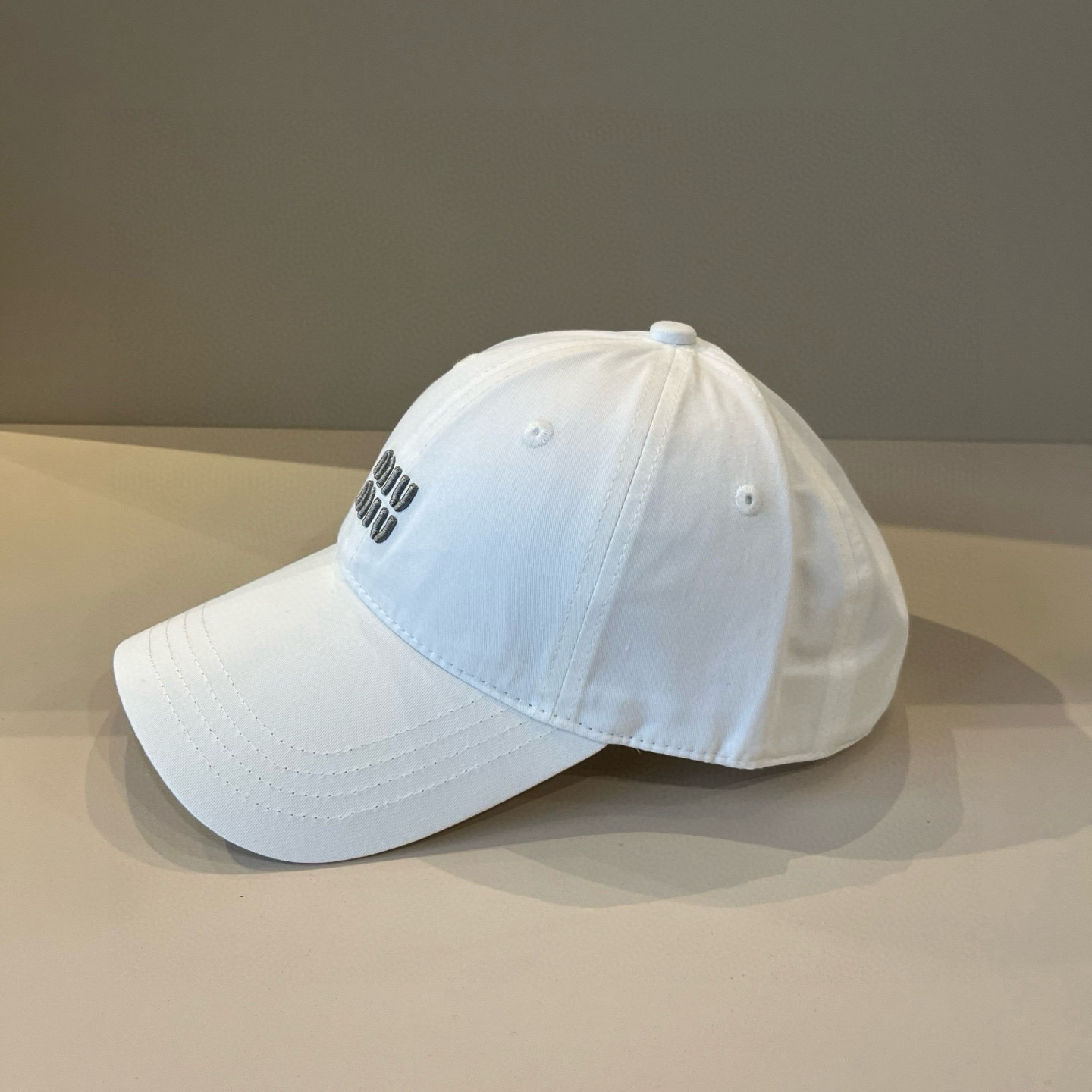  谬谬miumiu 原单春夏新款棒球帽，正品开模订制，原版做工细致质量超赞！