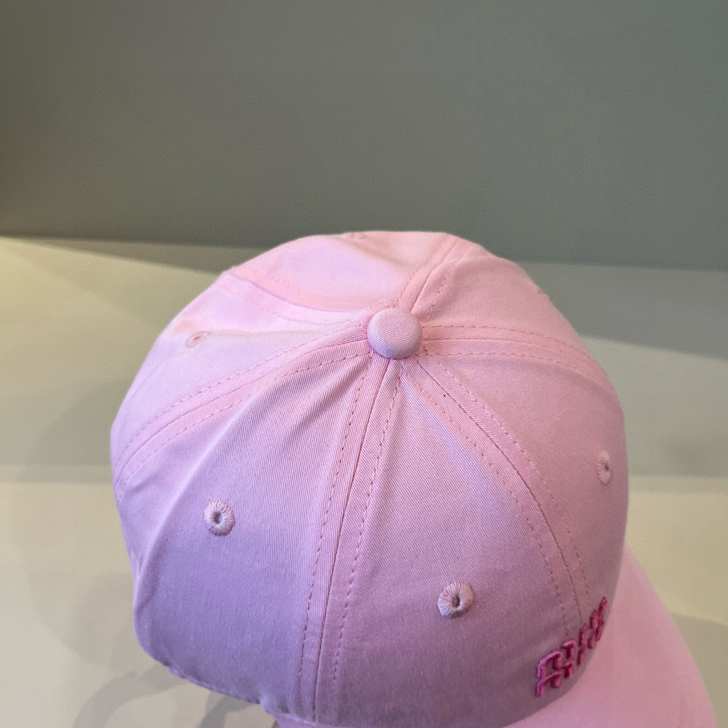  谬谬miumiu 原单春夏新款棒球帽，正品开模订制，原版做工细致质量超赞！