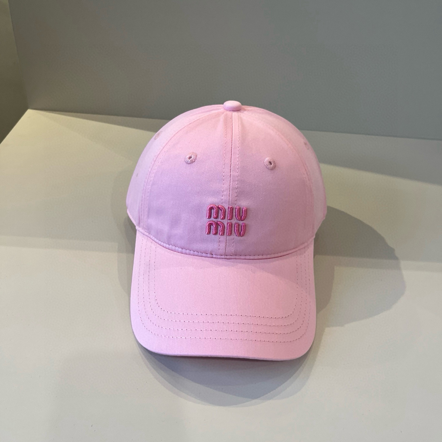  谬谬miumiu 原单春夏新款棒球帽，正品开模订制，原版做工细致质量超赞！