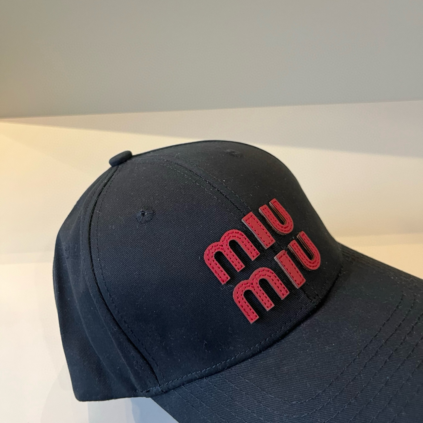  谬谬miumiu 原单春夏新款棒球帽，正品开模订制，原版做工细致质量超赞！