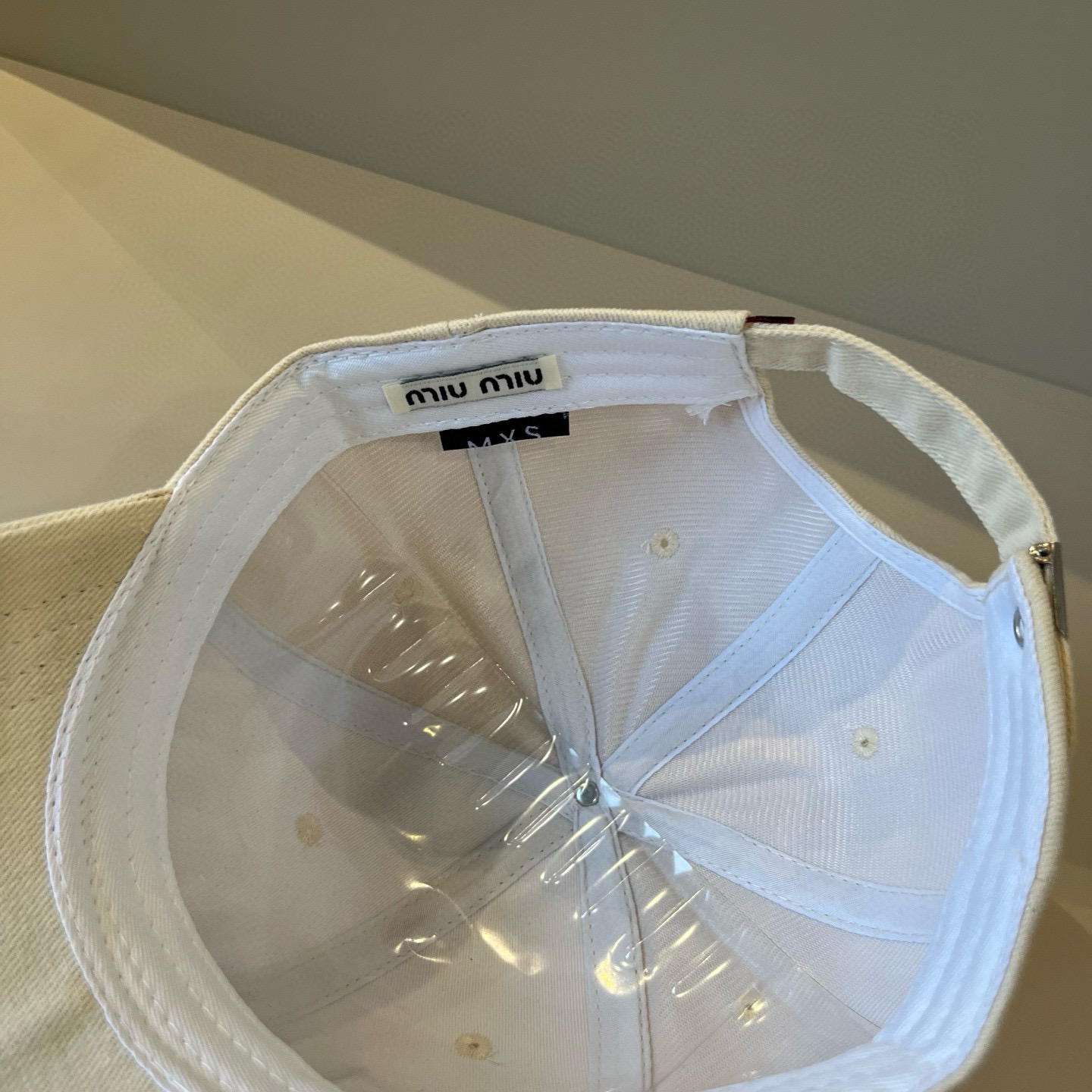  谬谬miumiu 原单春夏新款棒球帽，正品开模订制，原版做工细致质量超赞！