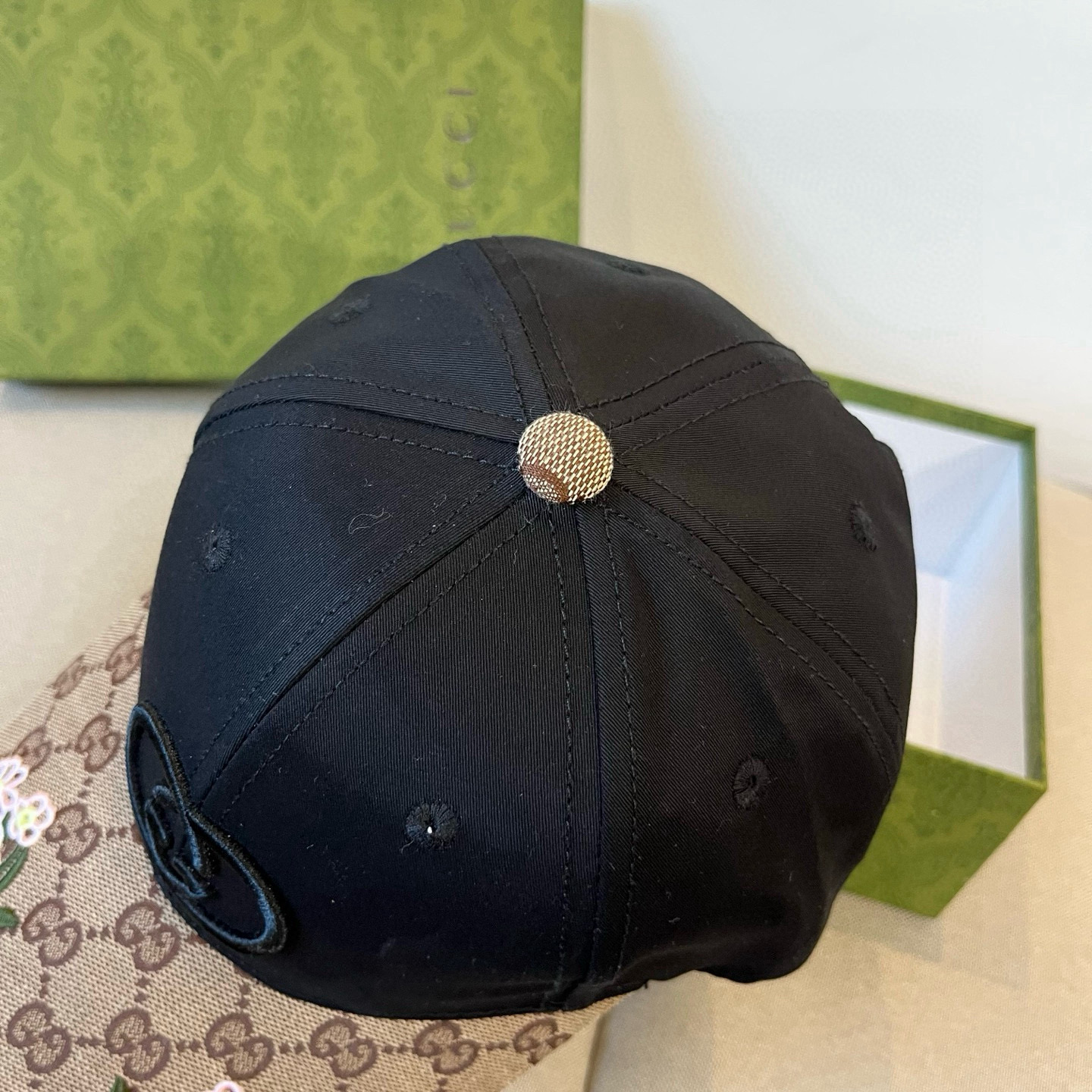  古奇棒球帽♥️GUCCI🧢官网新品，棒球帽，原单品质火爆来袭 。🎩 工艺非常精美 高档大气上档次！低调