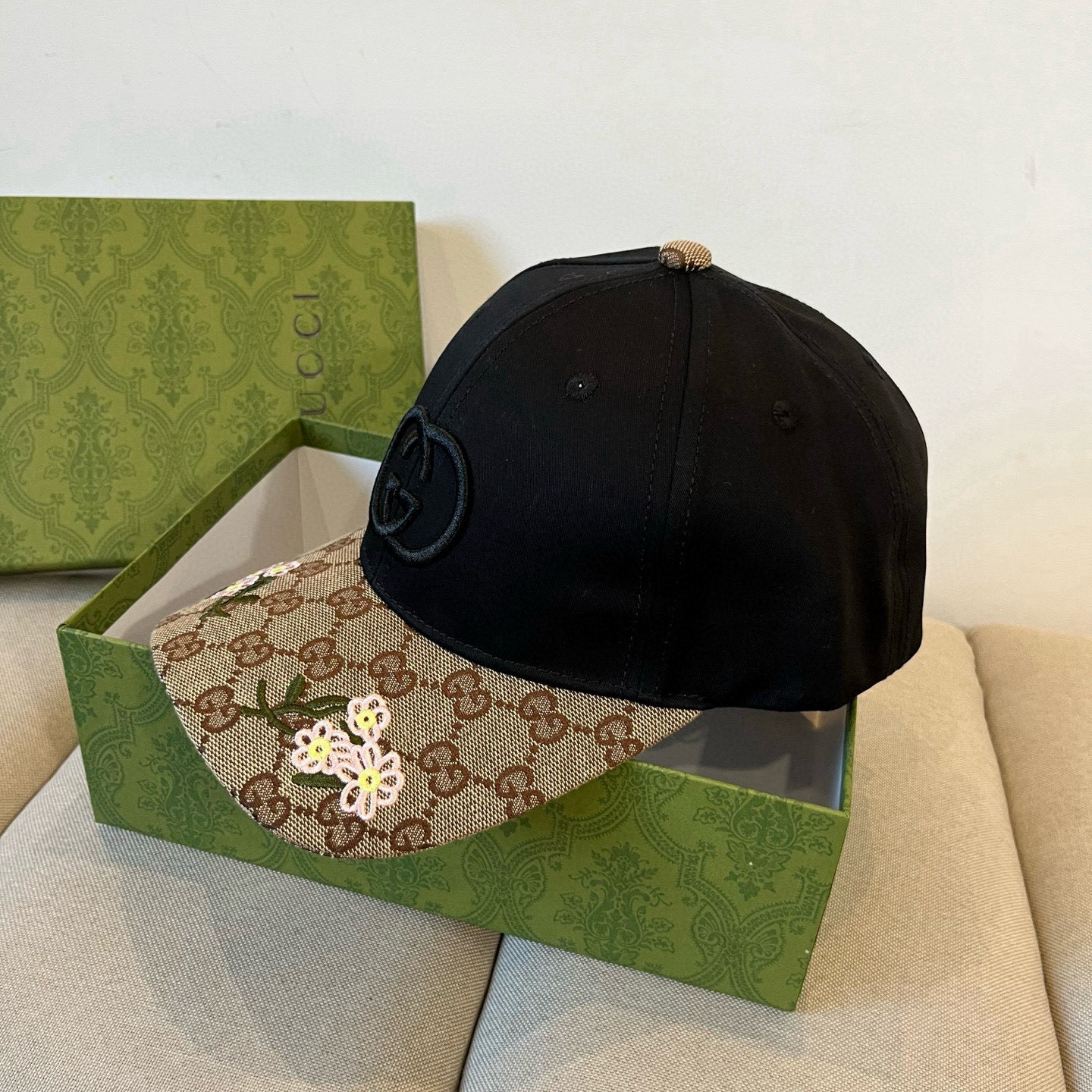  古奇棒球帽♥️GUCCI🧢官网新品，棒球帽，原单品质火爆来袭 。🎩 工艺非常精美 高档大气上档次！低调