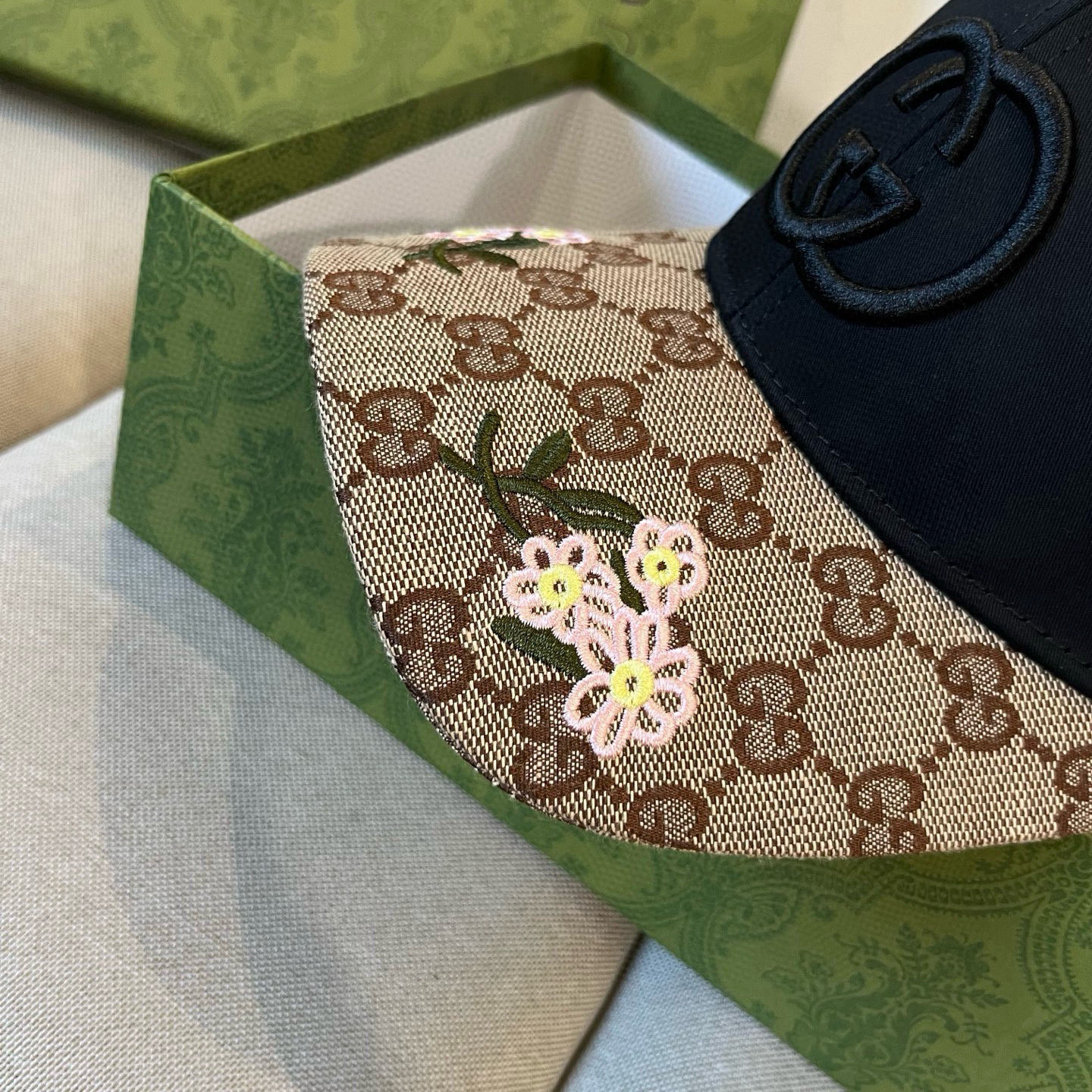  古奇棒球帽♥️GUCCI🧢官网新品，棒球帽，原单品质火爆来袭 。🎩 工艺非常精美 高档大气上档次！低调