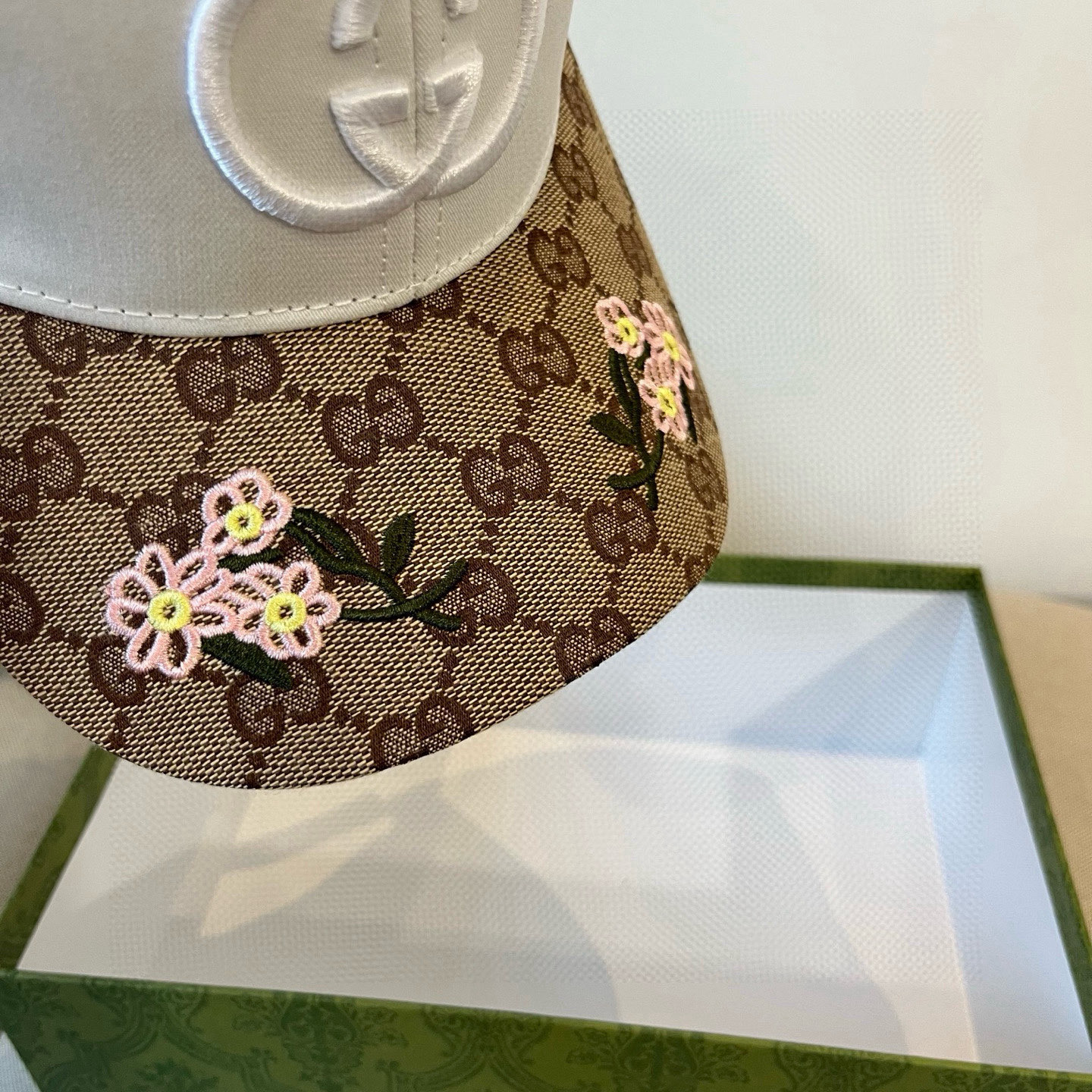  古奇棒球帽♥️GUCCI🧢官网新品，棒球帽，原单品质火爆来袭 。🎩 工艺非常精美 高档大气上档次！低调