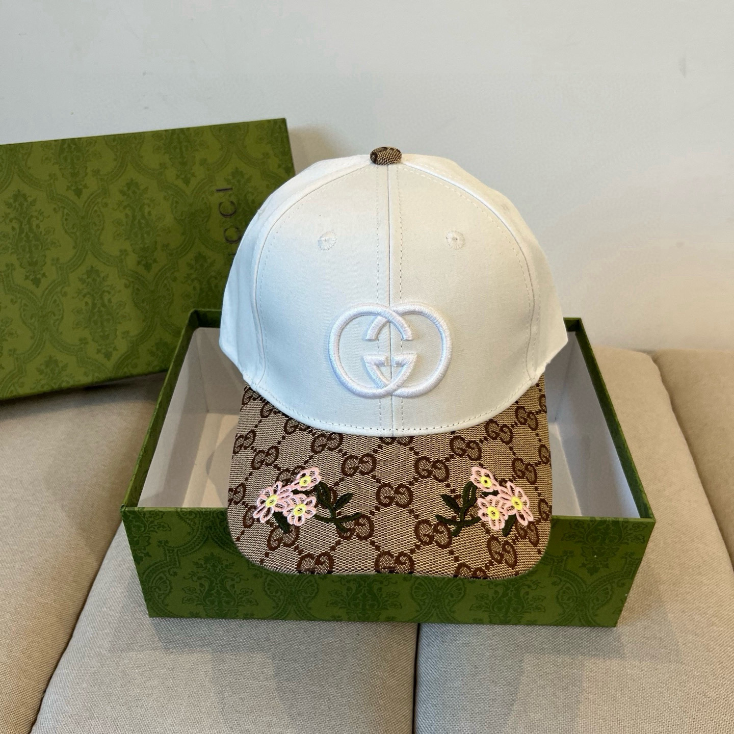  古奇棒球帽♥️GUCCI🧢官网新品，棒球帽，原单品质火爆来袭 。🎩 工艺非常精美 高档大气上档次！低调