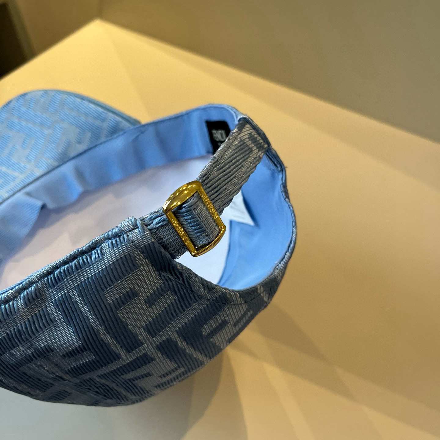  FENDI芬迪 老花系列棒球帽🧢 经典FF中古单品，气质穿搭单品，质量杠杠👍