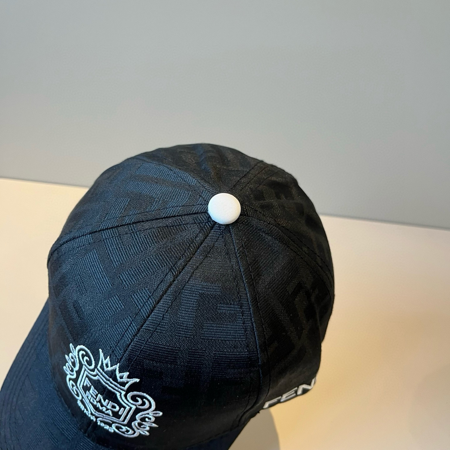  FENDI芬迪 老花系列棒球帽🧢 经典FF中古单品，气质穿搭单品，质量杠杠👍