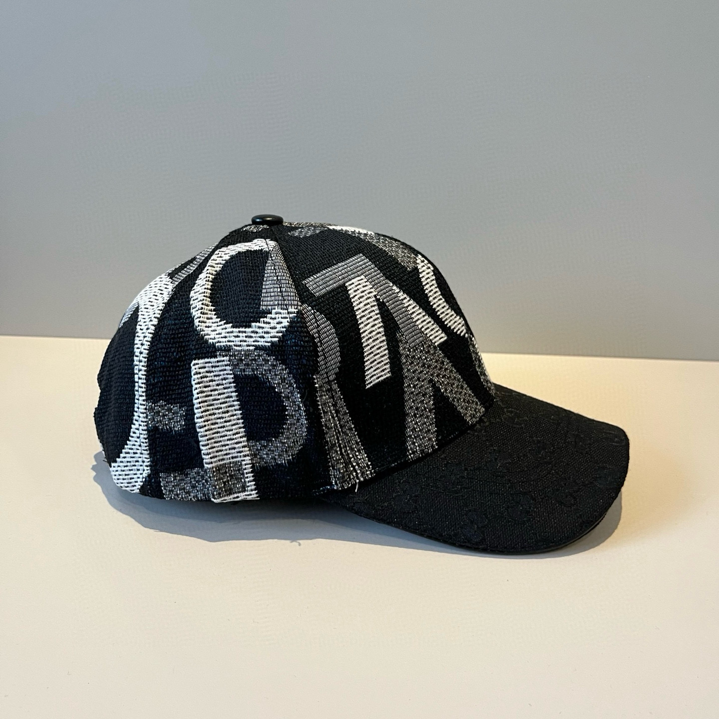  古奇棒球帽♥️GUCCI🧢官网新品，棒球帽，原单品质火爆来袭 。🎩 工艺非常精美 高档大气上档次！低调