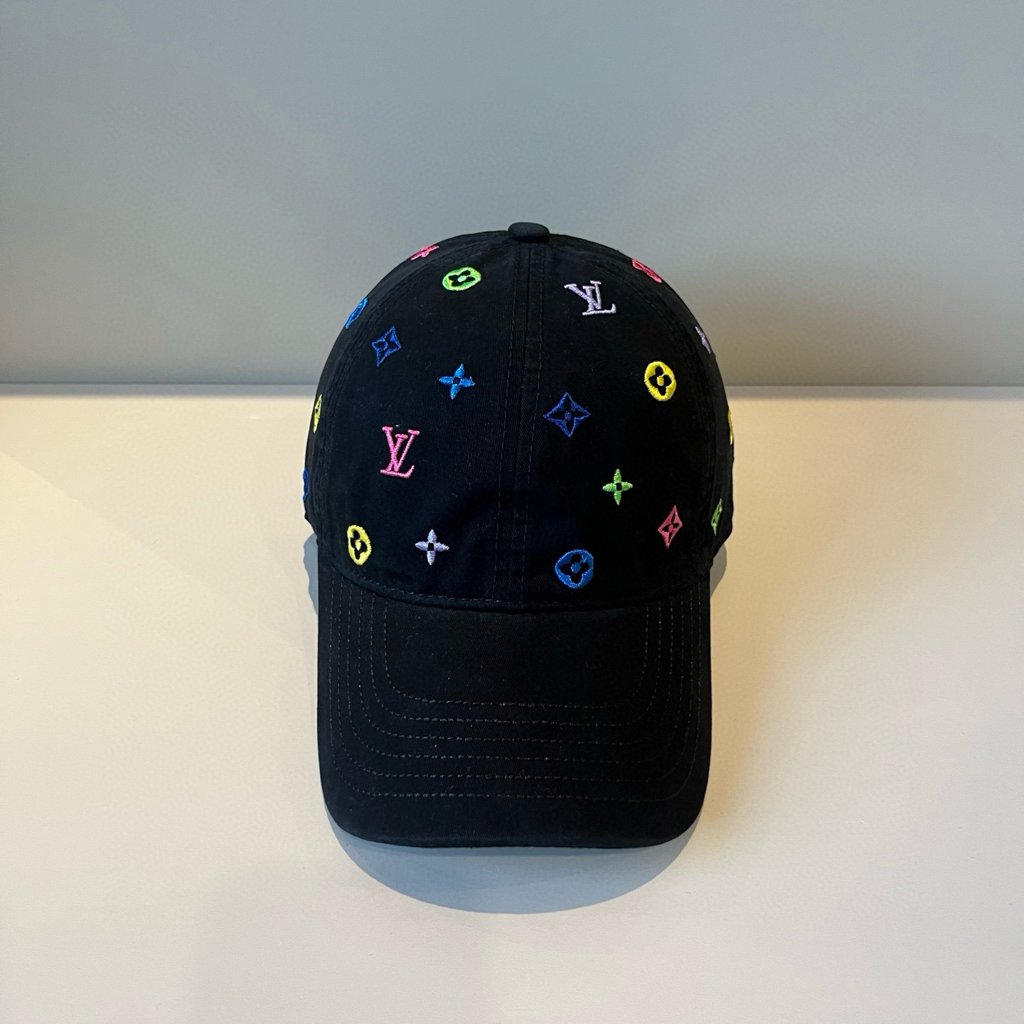 🧢路易威登棒球帽 LouisVuitton😍新款LV棒球帽，重工打造♥️高端大气，百搭款🤗男女通用！跑量