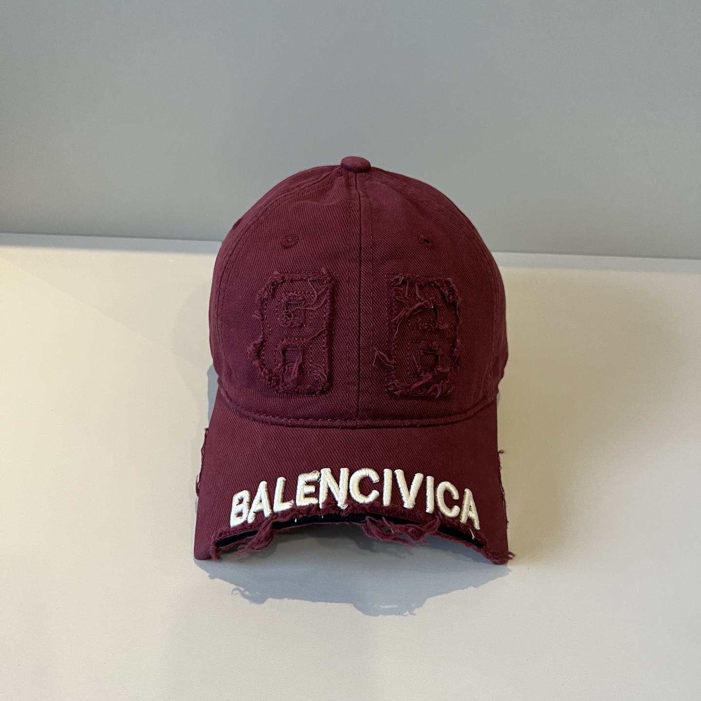  BALENCIAGA巴黎世家新款logo棒球帽，很酷的色系，男女佩戴都有不同style，第一批抢先出货