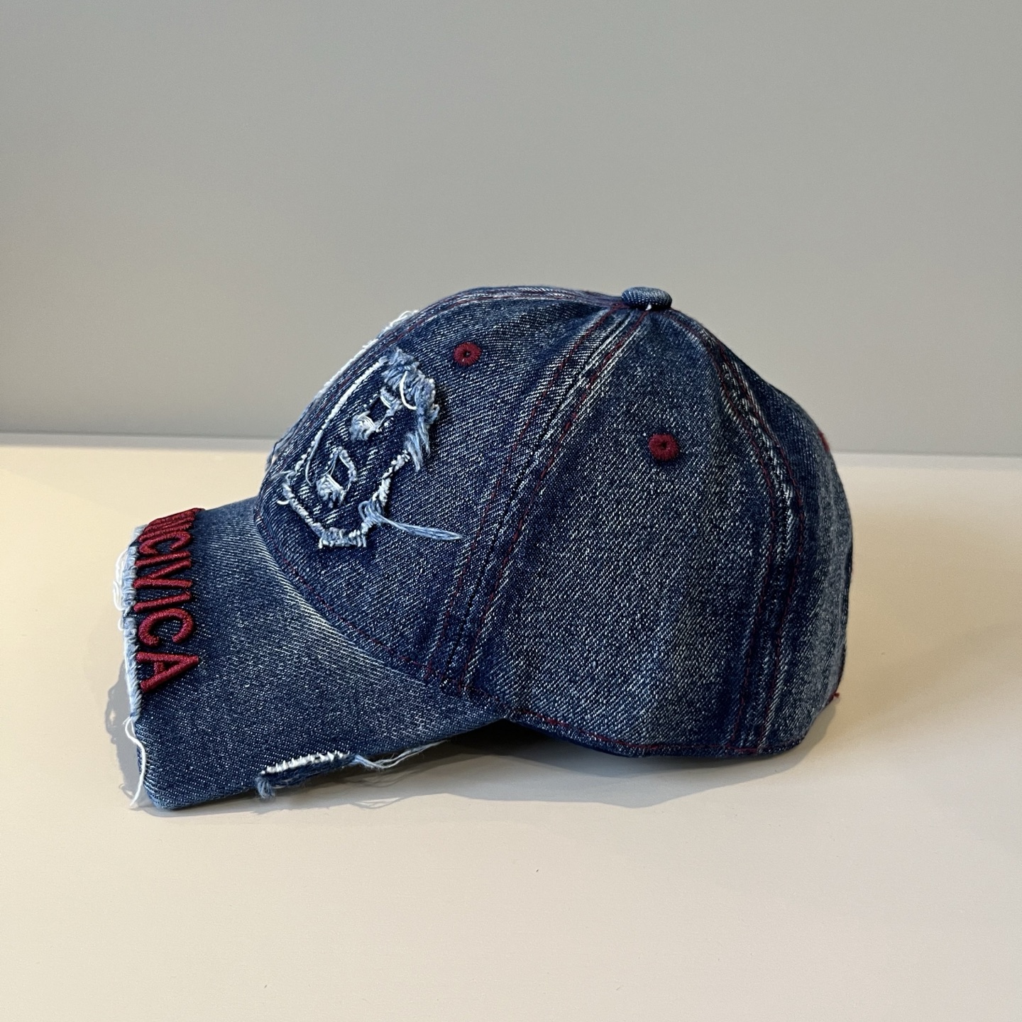  BALENCIAGA巴黎世家新款logo棒球帽，很酷的色系，男女佩戴都有不同style，第一批抢先出货