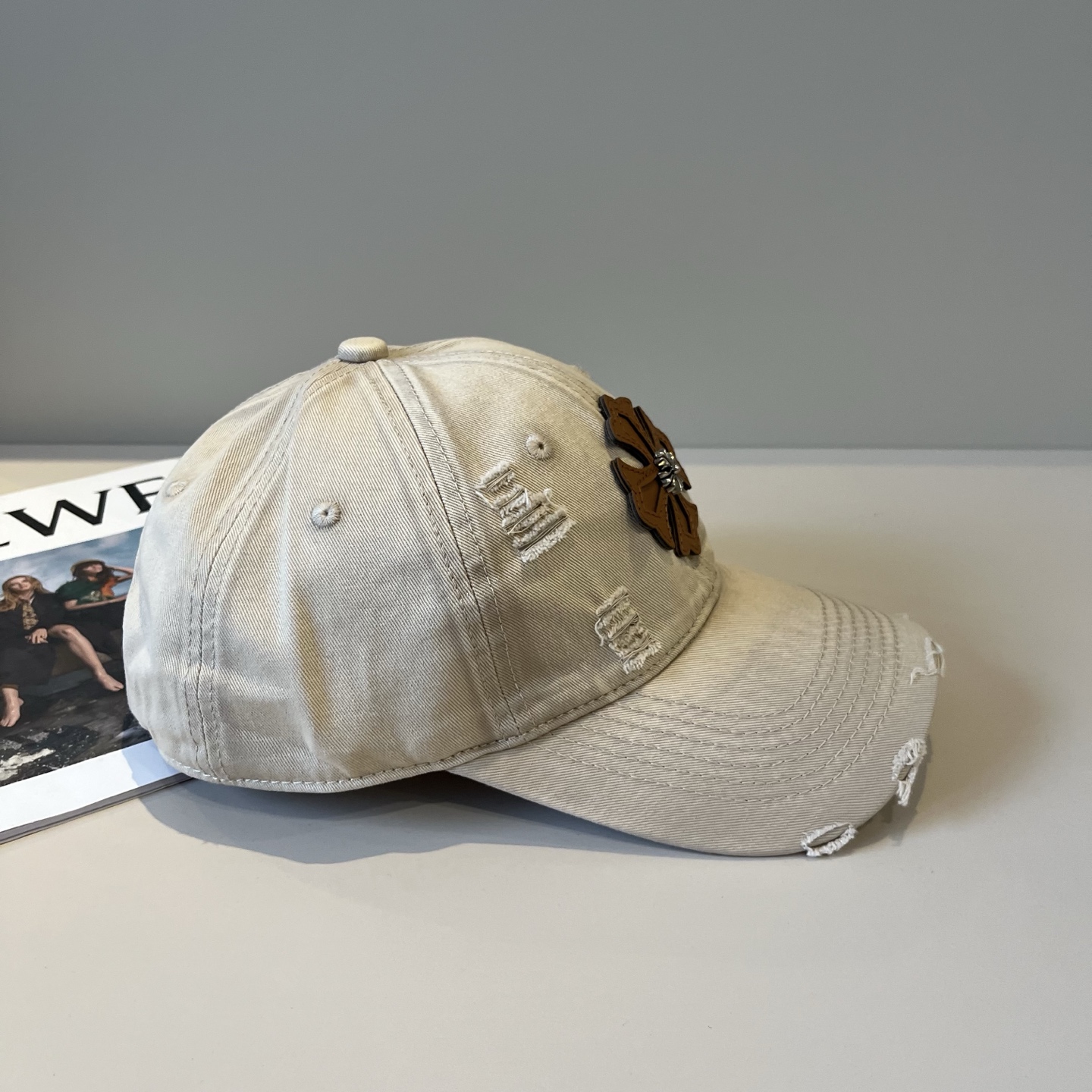  克罗心最新时尚前卫的休闲设计风格，戴上头就是这样好看看哦，做工精细，男女同款！