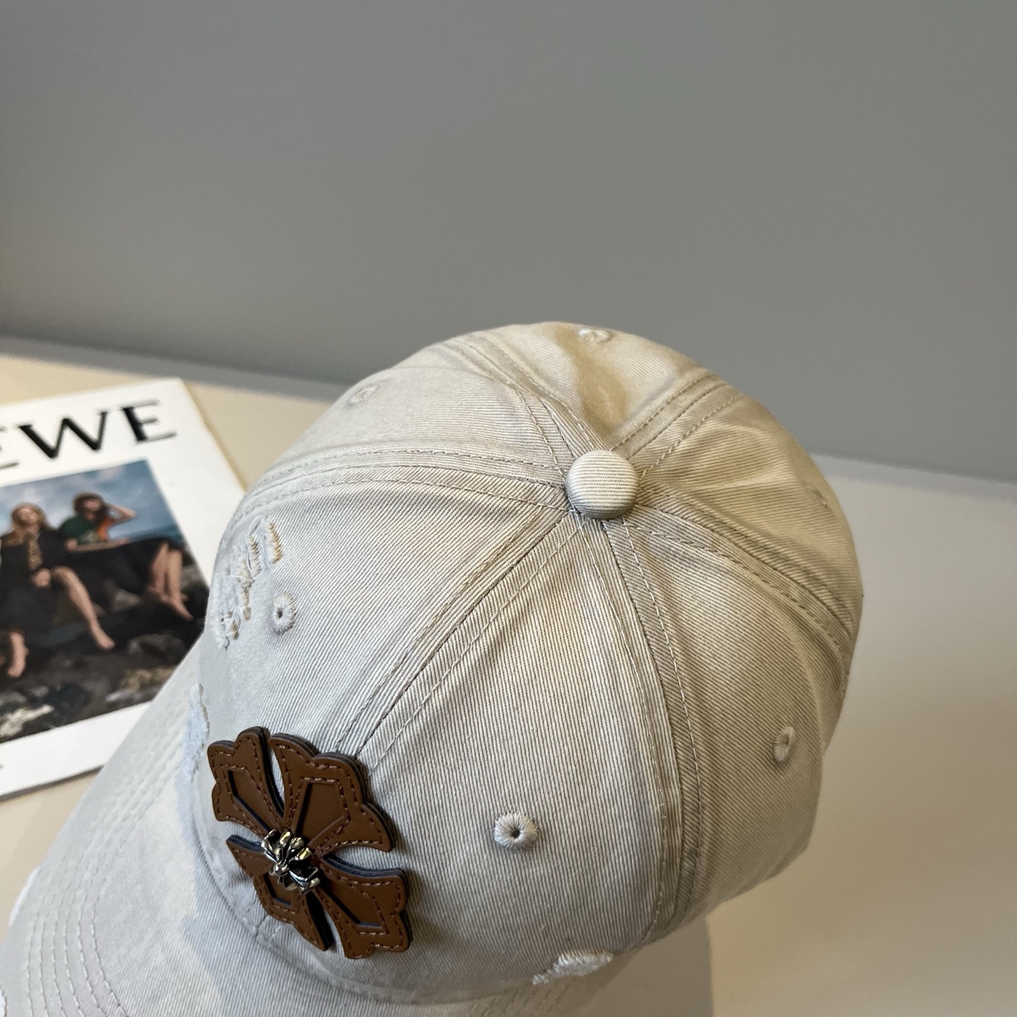  克罗心最新时尚前卫的休闲设计风格，戴上头就是这样好看看哦，做工精细，男女同款！