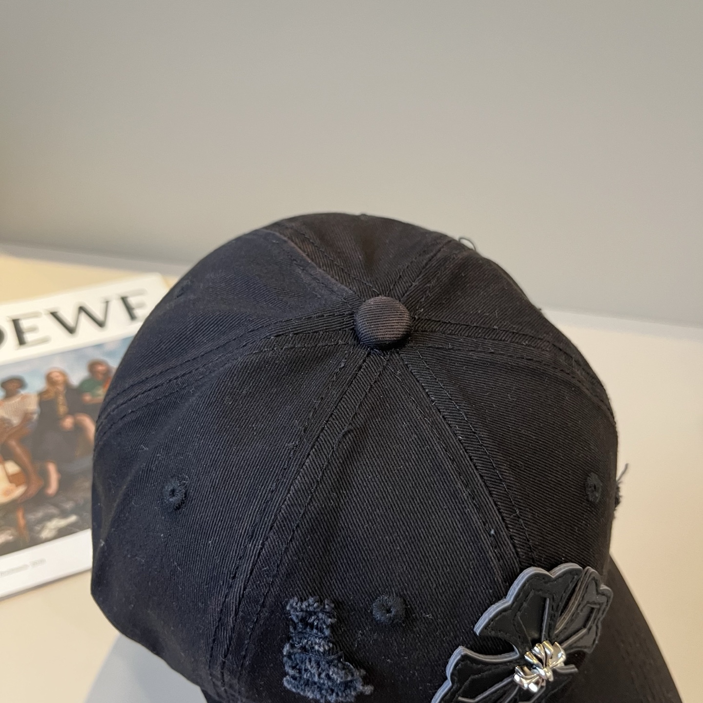  克罗心最新时尚前卫的休闲设计风格，戴上头就是这样好看看哦，做工精细，男女同款！