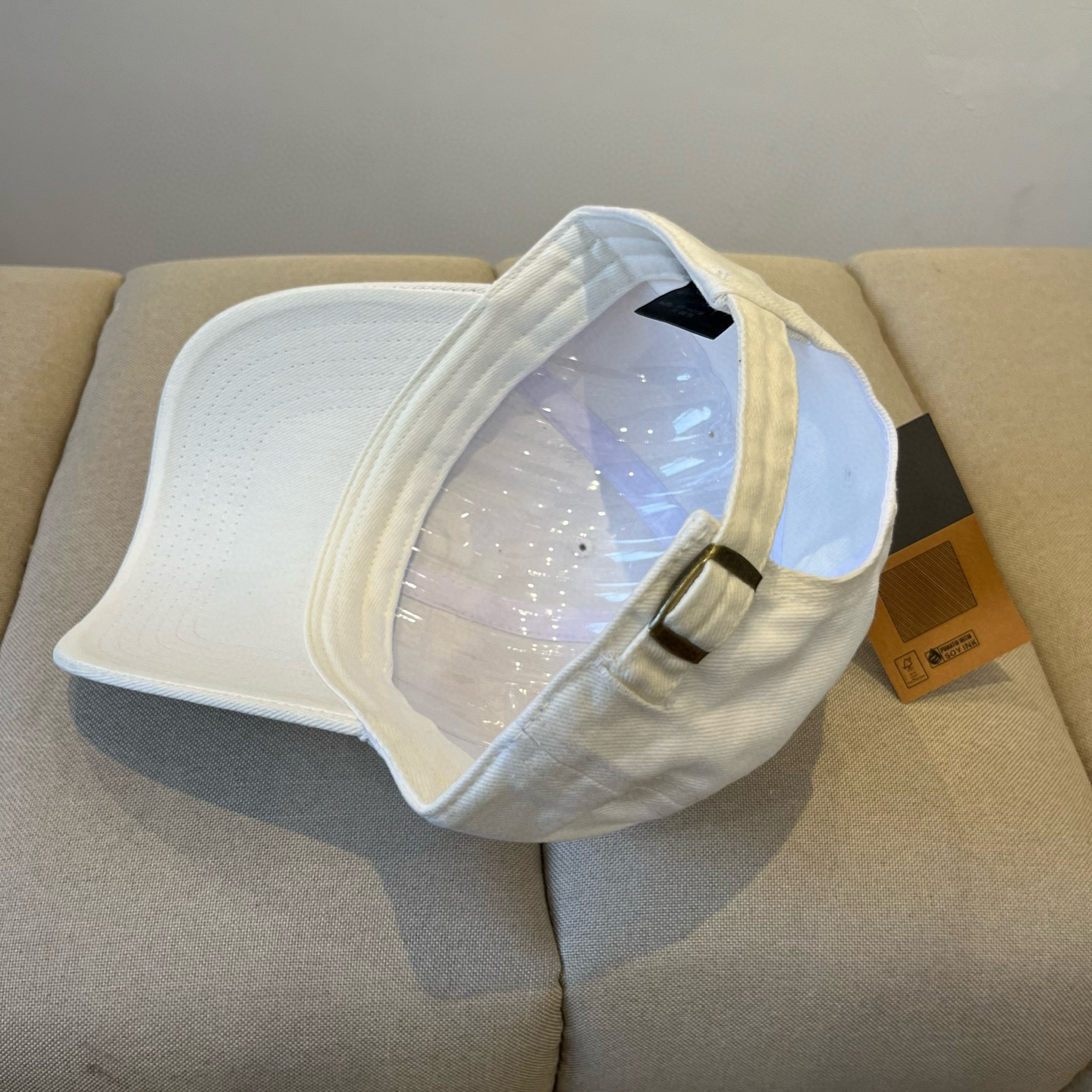 
北面♥️棒球帽🧢官网新品棒球帽，原单品质火爆来袭 。🎩 工艺非常精美 高档大气上档次！低调奢华，方便携