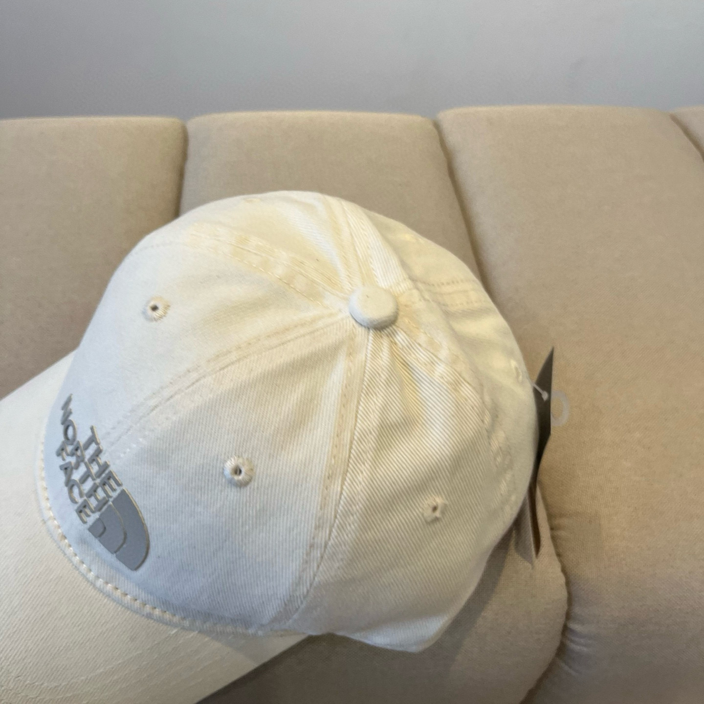 
北面♥️棒球帽🧢官网新品棒球帽，原单品质火爆来袭 。🎩 工艺非常精美 高档大气上档次！低调奢华，方便携