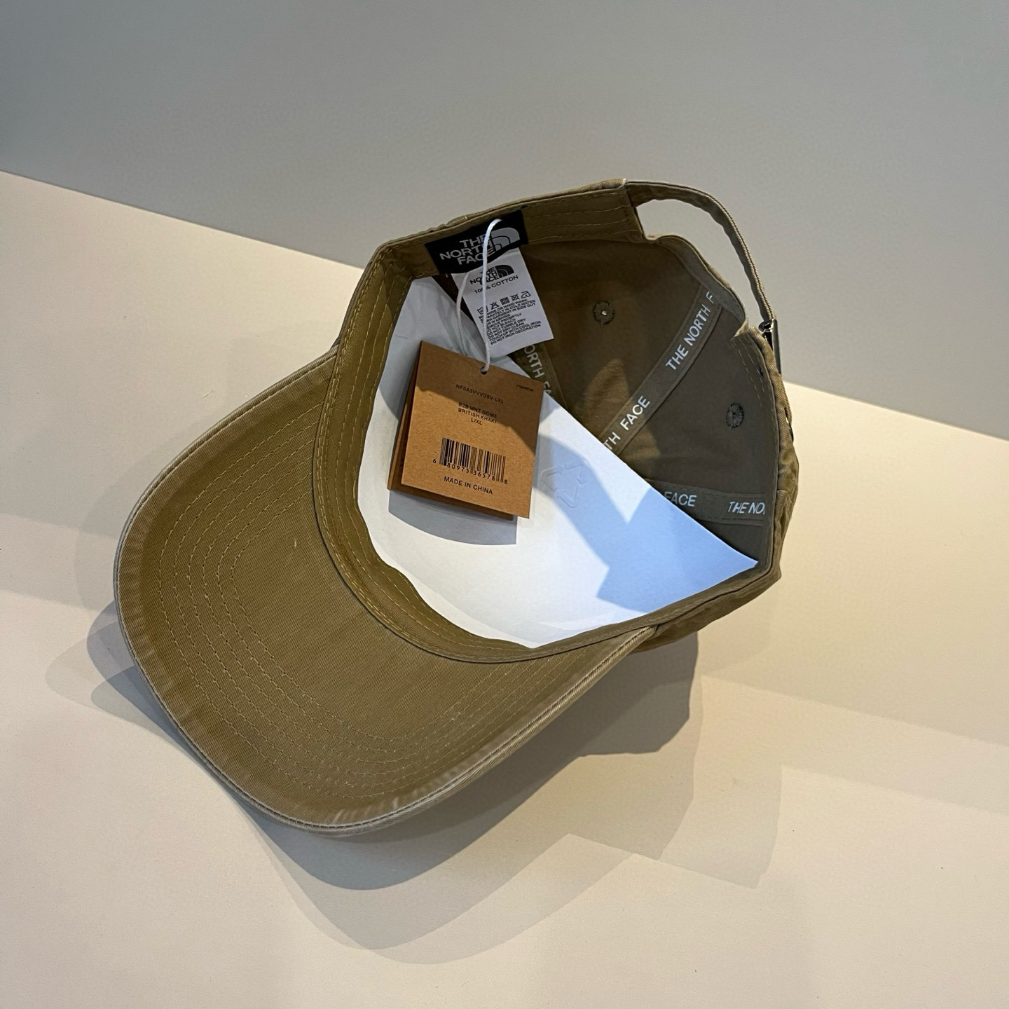 
北面♥️棒球帽🧢官网新品棒球帽，原单品质火爆来袭 。🎩 工艺非常精美 高档大气上档次！低调奢华，方便携