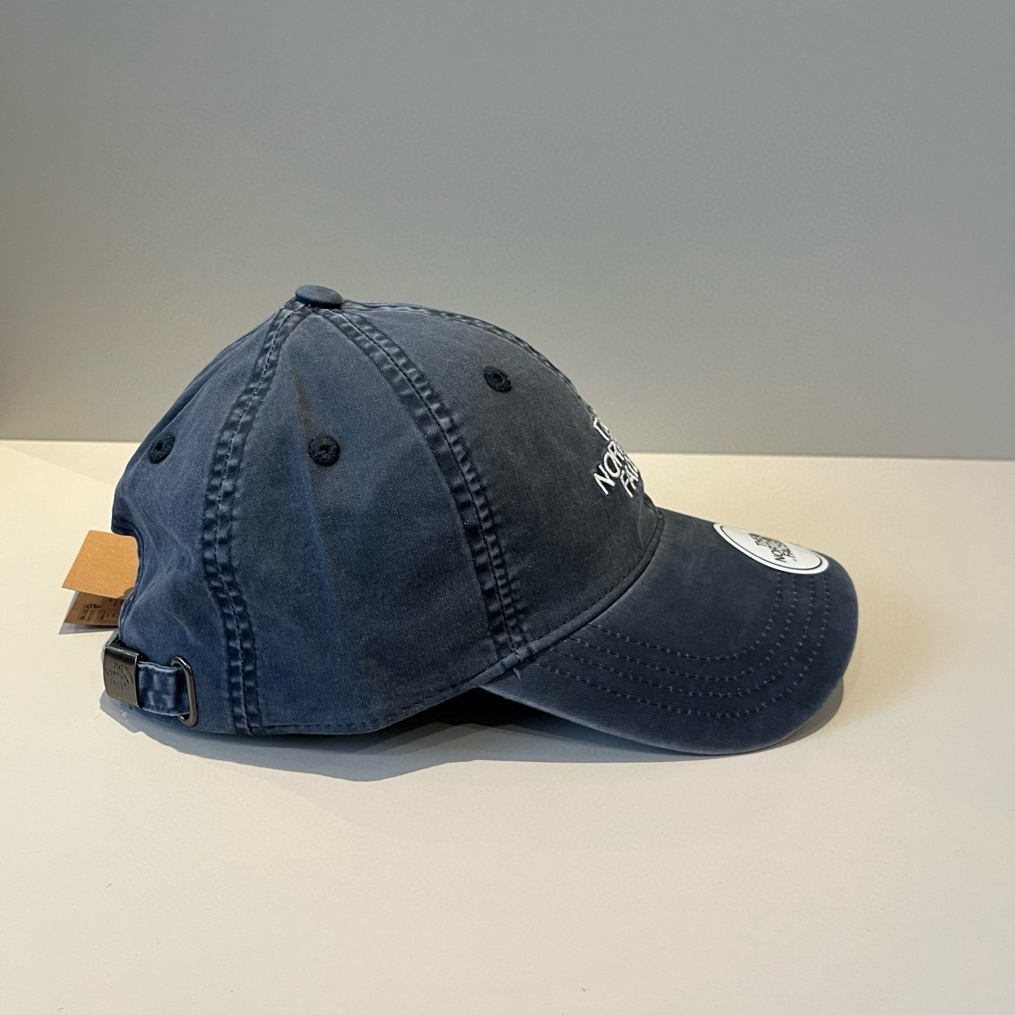 
北面♥️棒球帽🧢官网新品棒球帽，原单品质火爆来袭 。🎩 工艺非常精美 高档大气上档次！低调奢华，方便携