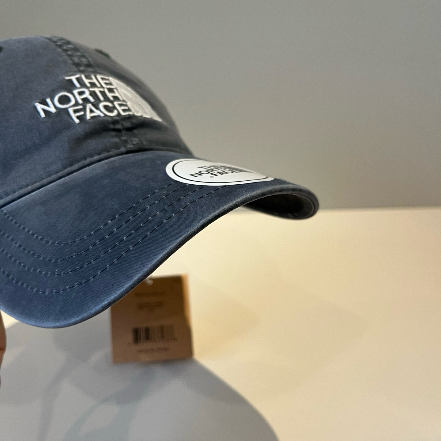 
北面♥️棒球帽🧢官网新品棒球帽，原单品质火爆来袭 。🎩 工艺非常精美 高档大气上档次！低调奢华，方便携