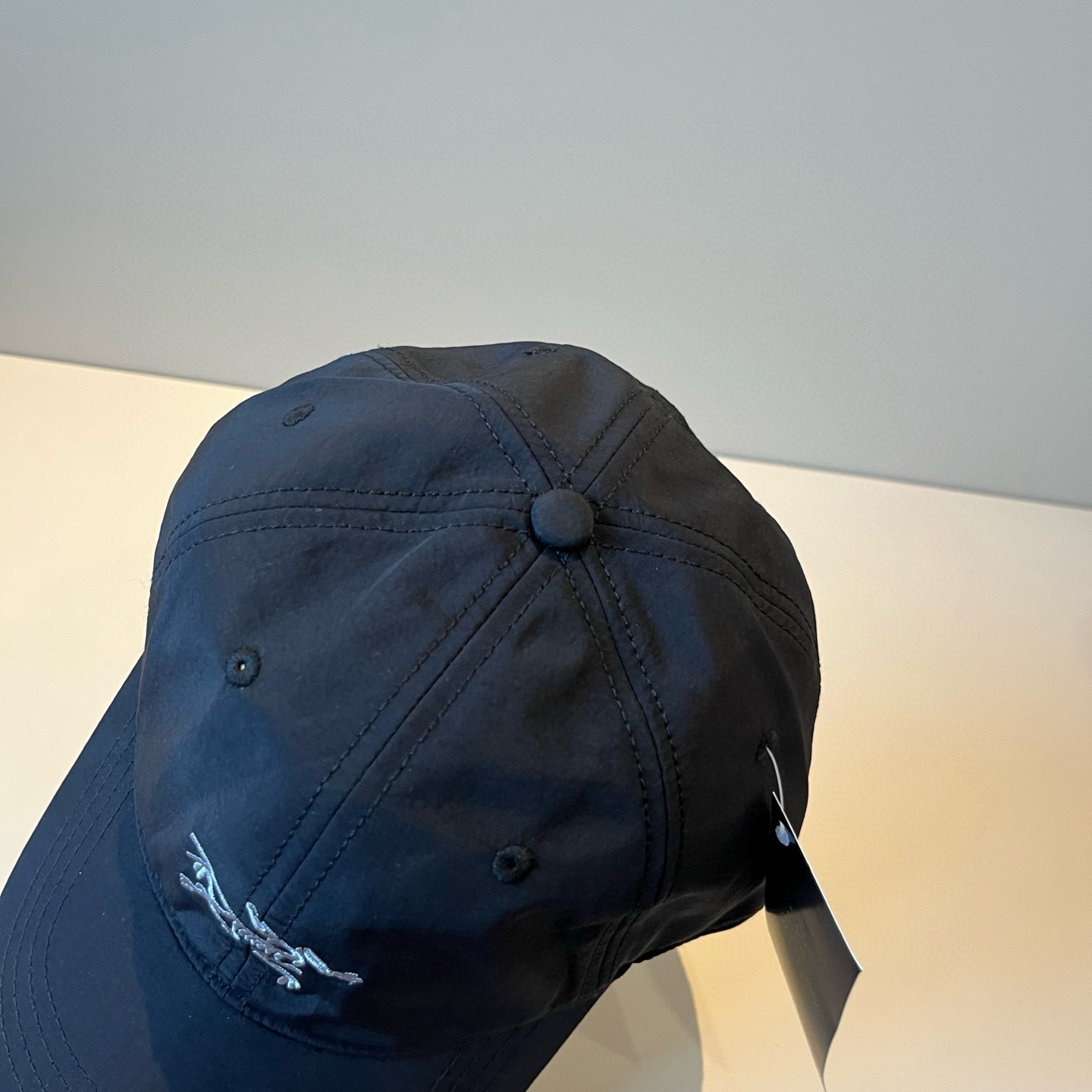 【始祖鸟】2025春款新款简约棒球帽，新款出货，大牌款超好搭配，赶紧入手！