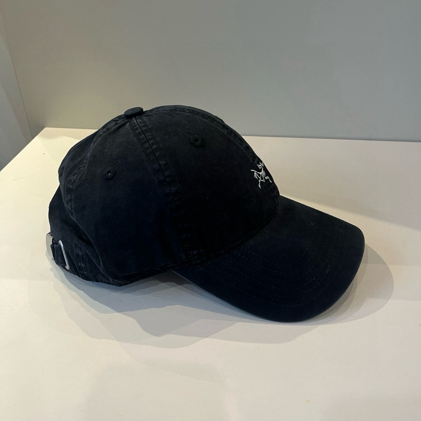 【始祖鸟】2025春款新款简约棒球帽，新款出货，大牌款超好搭配，赶紧入手！