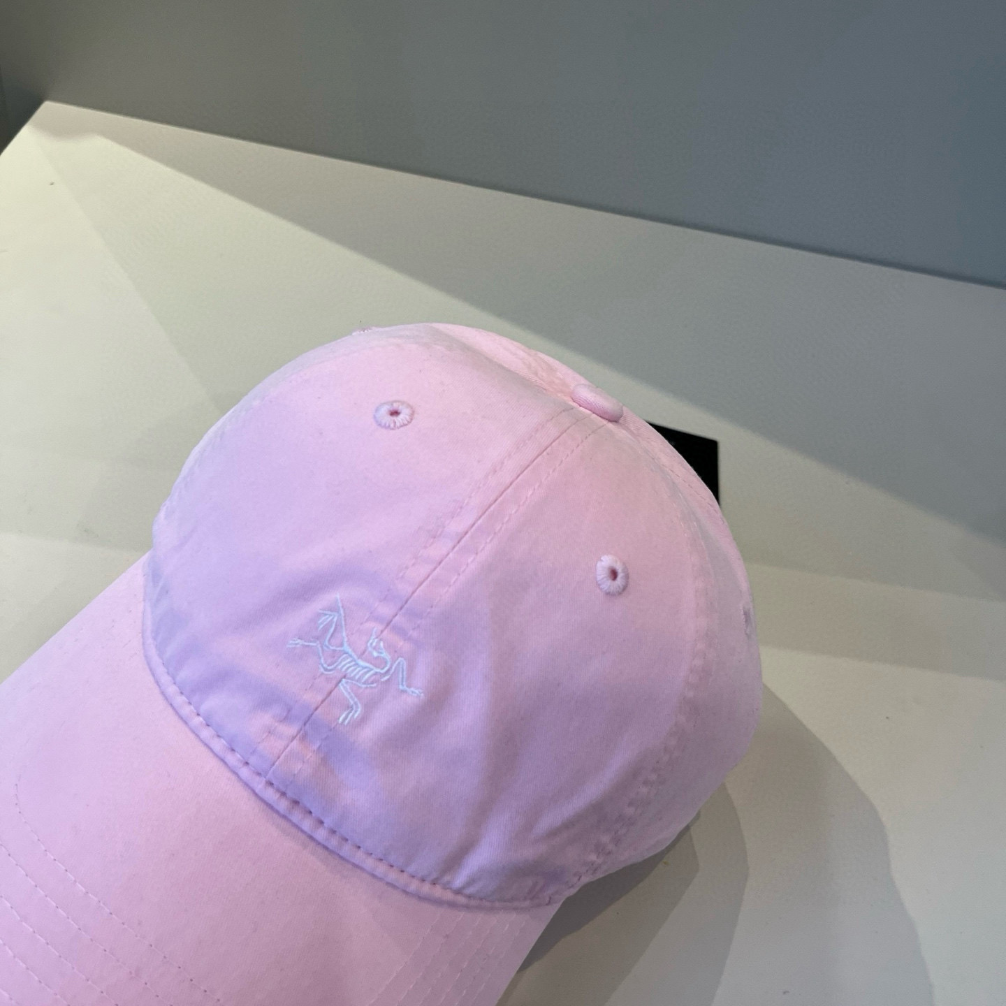 【始祖鸟】2025春款新款简约棒球帽，新款出货，大牌款超好搭配，赶紧入手！