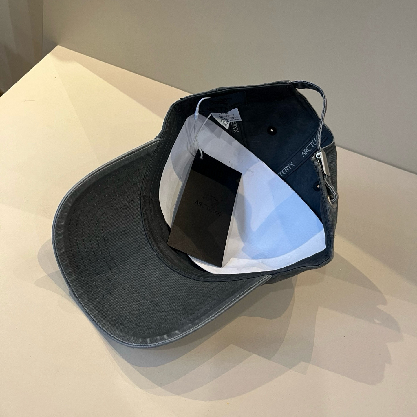 【始祖鸟】2025春款新款简约棒球帽，新款出货，大牌款超好搭配，赶紧入手！