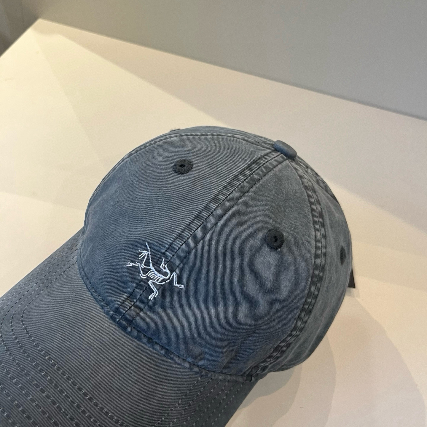 【始祖鸟】2025春款新款简约棒球帽，新款出货，大牌款超好搭配，赶紧入手！