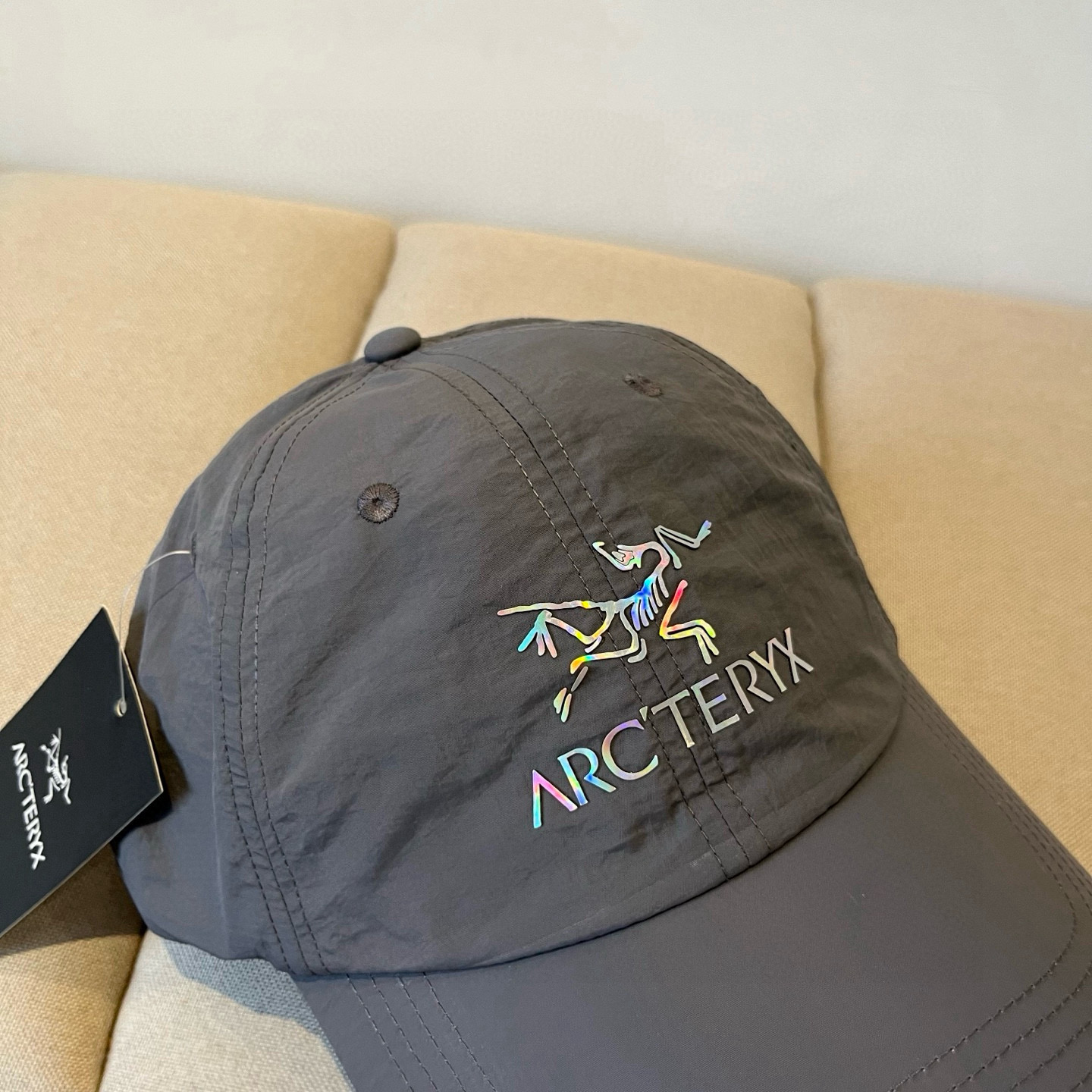 【始祖鸟】2025春款新款简约棒球帽，新款出货，大牌款超好搭配，赶紧入手！