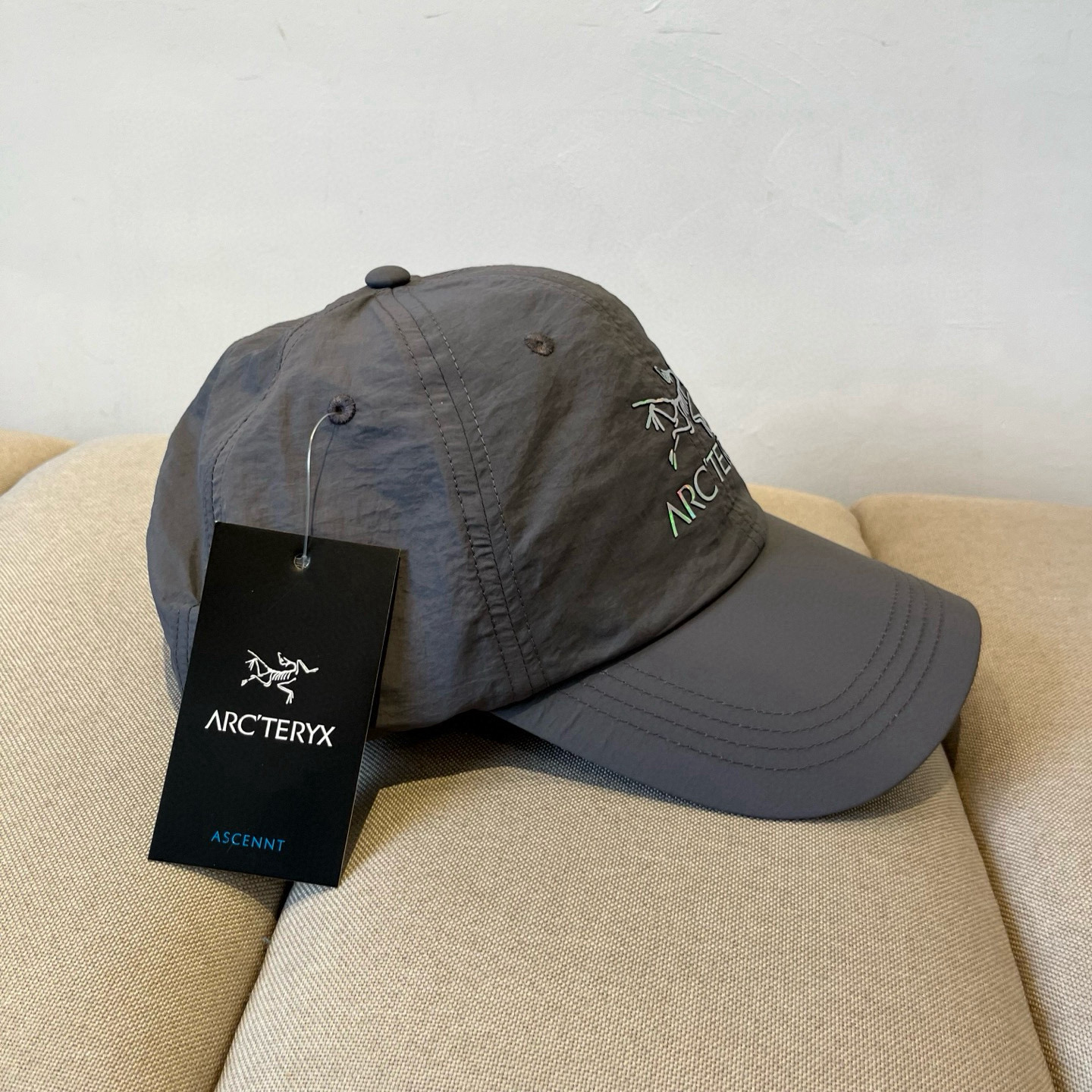 【始祖鸟】2025春款新款简约棒球帽，新款出货，大牌款超好搭配，赶紧入手！