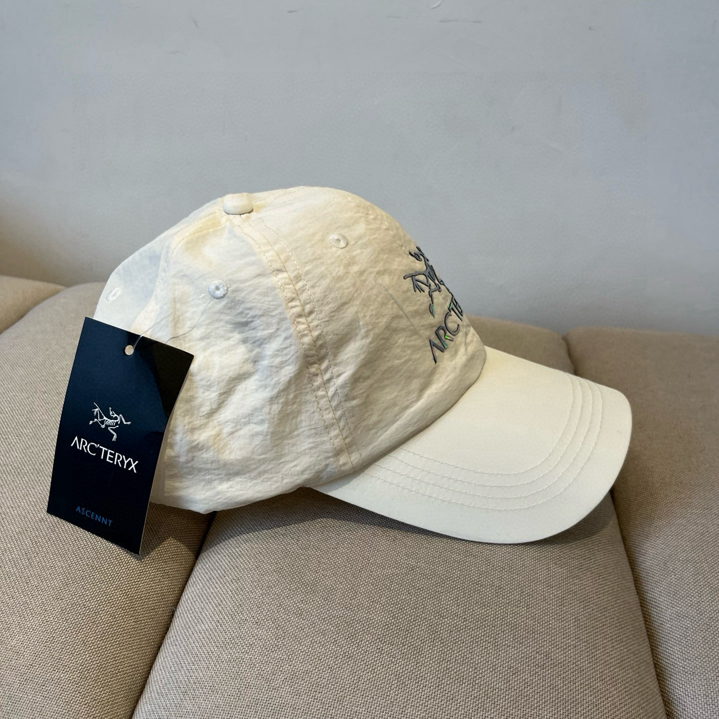 【始祖鸟】2025春款新款简约棒球帽，新款出货，大牌款超好搭配，赶紧入手！