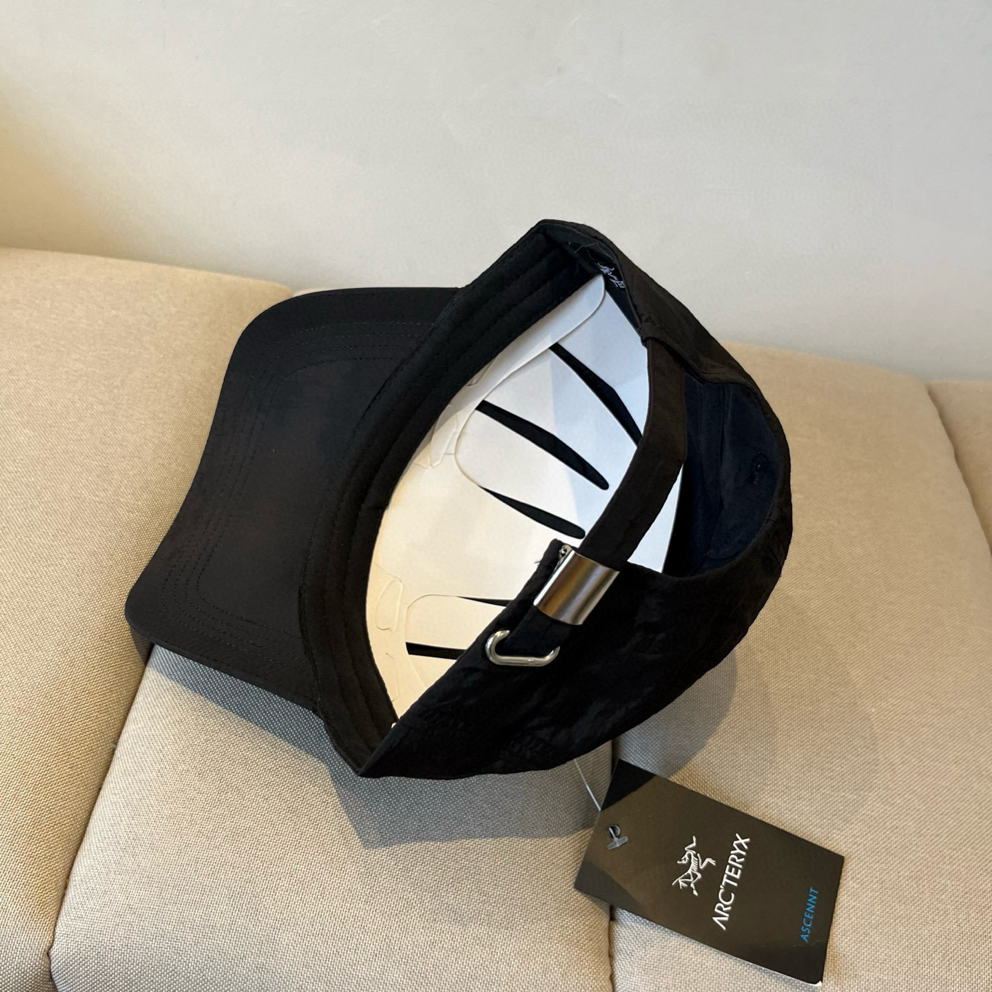 【始祖鸟】2025春款新款简约棒球帽，新款出货，大牌款超好搭配，赶紧入手！