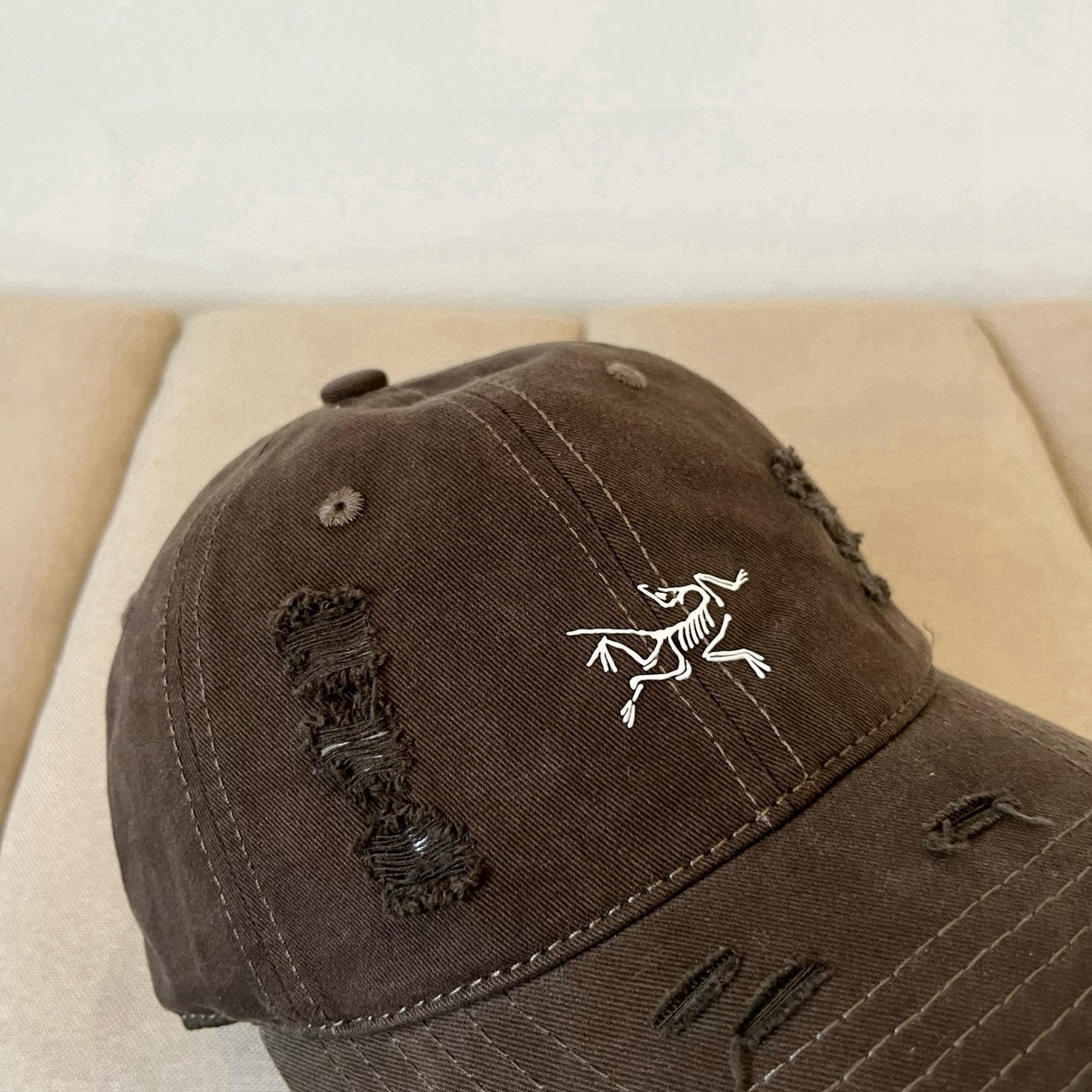 【始祖鸟】2025春款新款简约棒球帽，新款出货，大牌款超好搭配，赶紧入手！