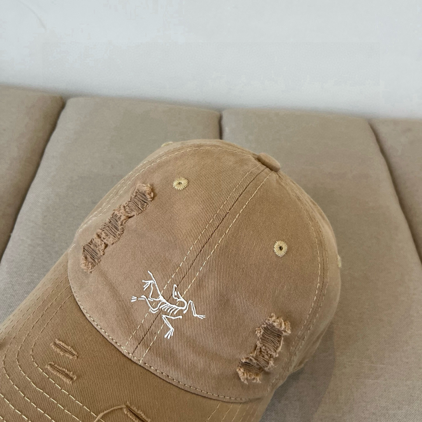 【始祖鸟】2025春款新款简约棒球帽，新款出货，大牌款超好搭配，赶紧入手！