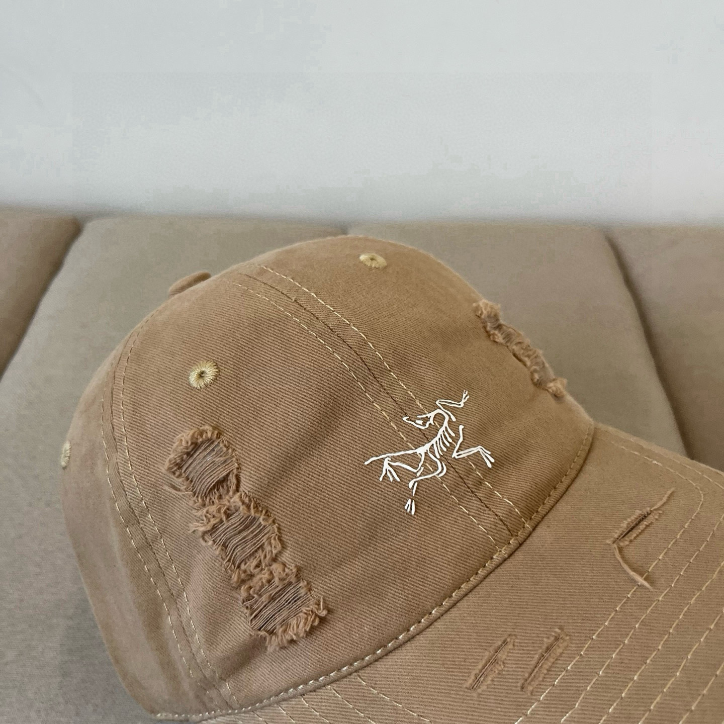 【始祖鸟】2025春款新款简约棒球帽，新款出货，大牌款超好搭配，赶紧入手！