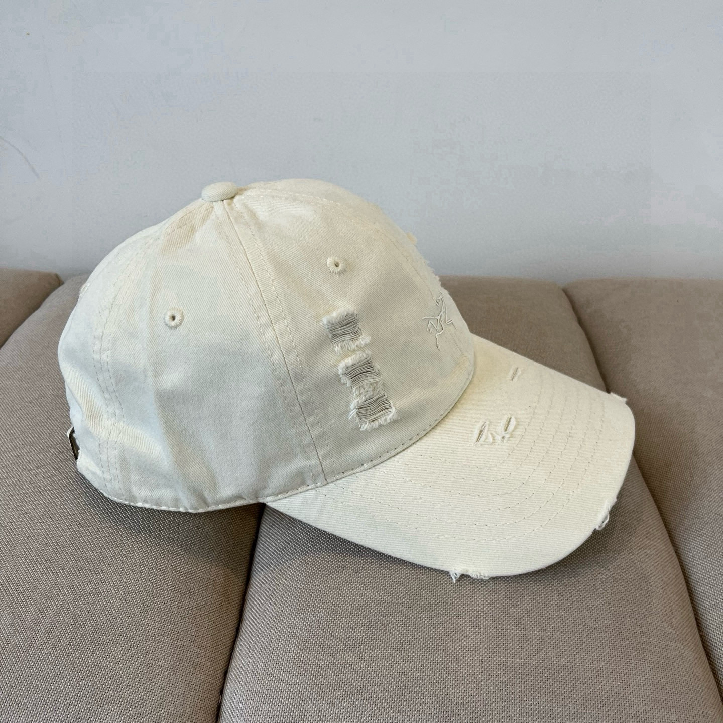 【始祖鸟】2025春款新款简约棒球帽，新款出货，大牌款超好搭配，赶紧入手！