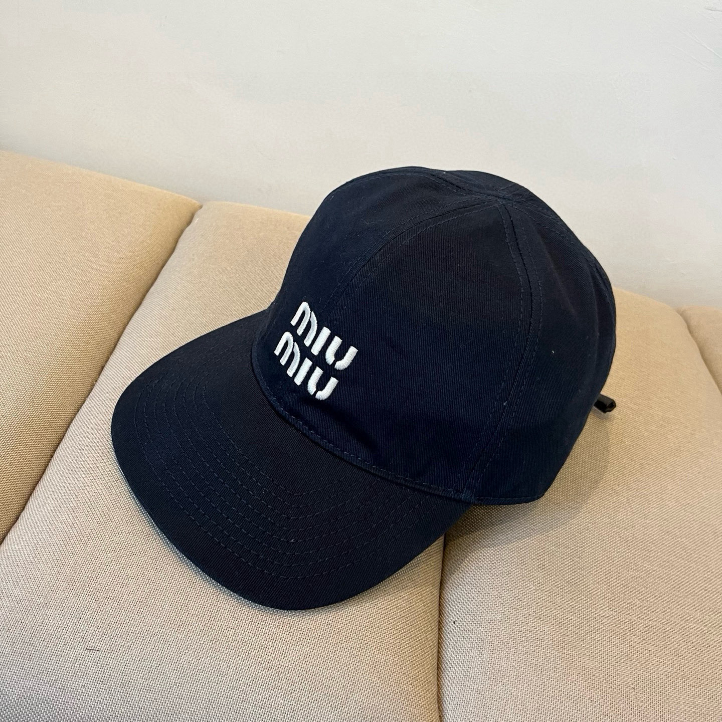  谬谬miumiu 原单春夏新款棒球帽，正品开模订制，原版做工细致质量超赞！