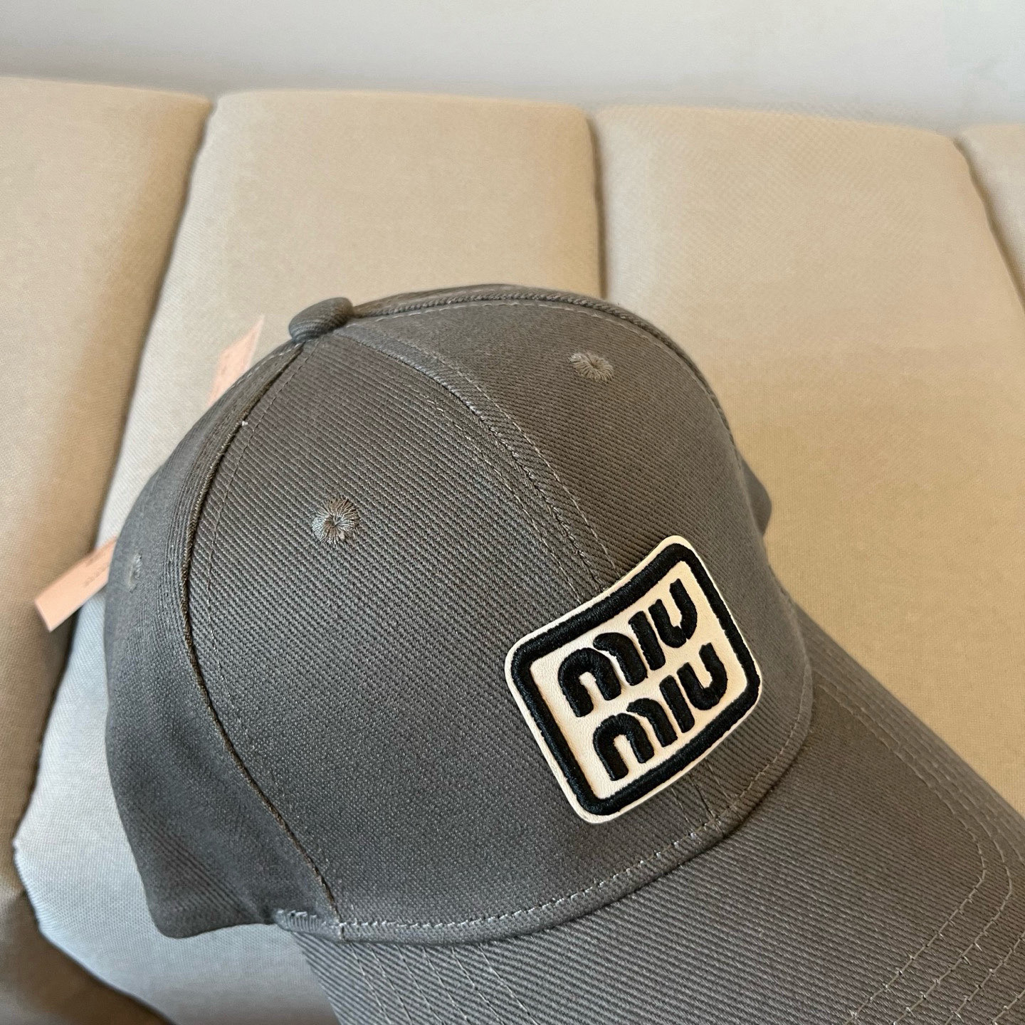  谬谬miumiu 原单春夏新款棒球帽，正品开模订制，原版做工细致质量超赞！