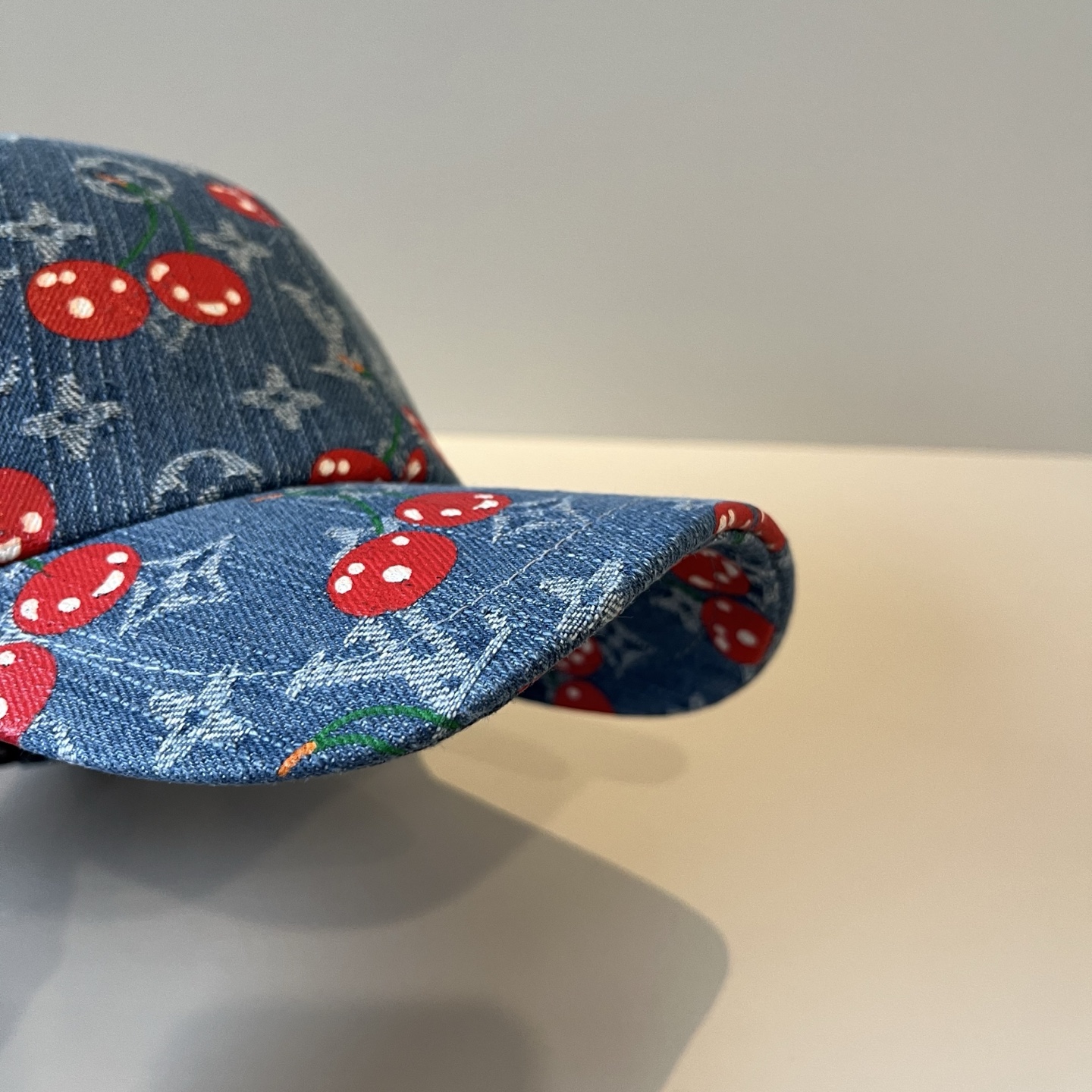 🧢路易威登棒球帽 LouisVuitton😍新款LV棒球帽，重工打造♥️高端大气，百搭款🤗男女通用！跑量