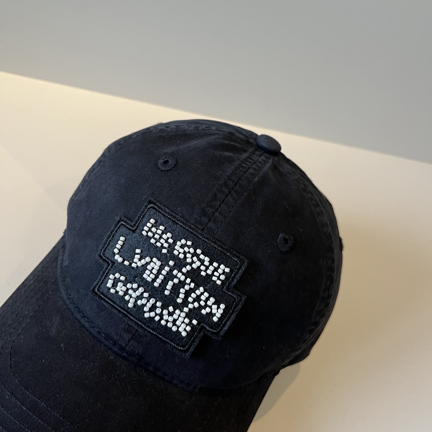 🧢路易威登棒球帽 LouisVuitton😍新款LV棒球帽，重工打造♥️高端大气，百搭款🤗男女通用！跑量