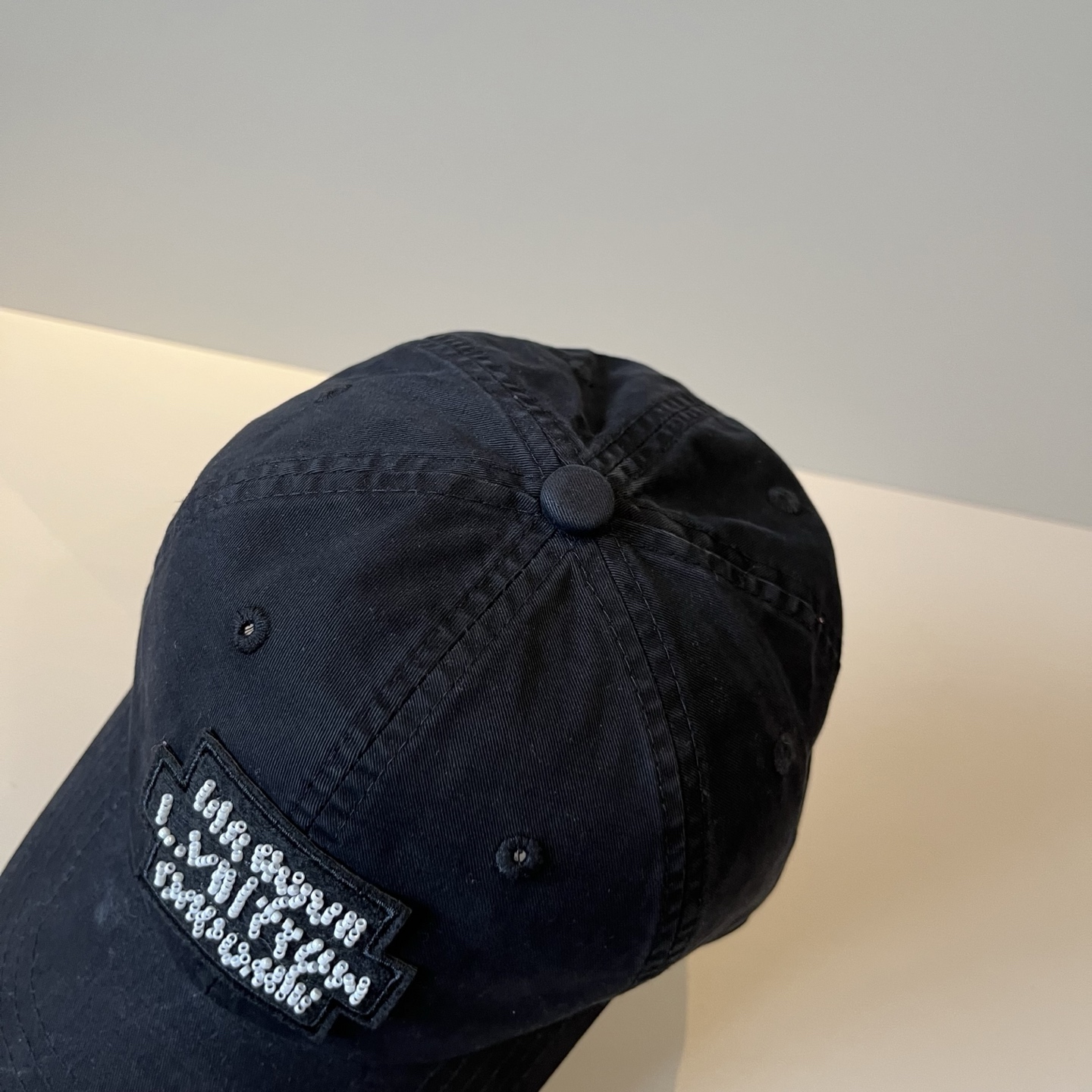 🧢路易威登棒球帽 LouisVuitton😍新款LV棒球帽，重工打造♥️高端大气，百搭款🤗男女通用！跑量