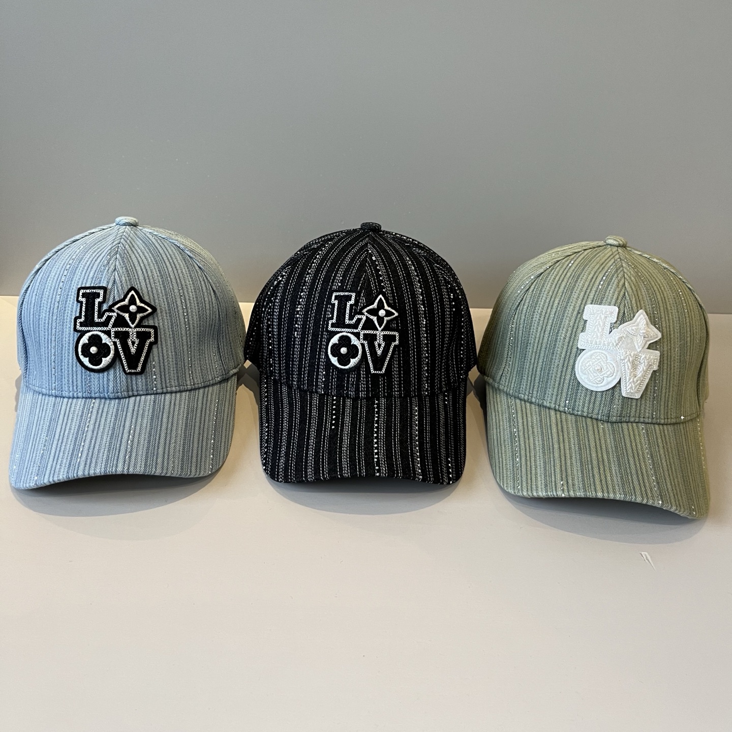 🧢路易威登棒球帽 LouisVuitton😍新款LV棒球帽，重工打造♥️高端大气，百搭款🤗男女通用！跑量