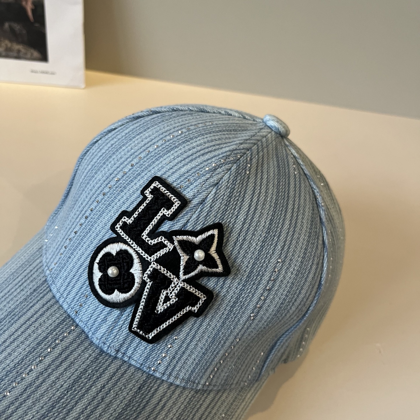 🧢路易威登棒球帽 LouisVuitton😍新款LV棒球帽，重工打造♥️高端大气，百搭款🤗男女通用！跑量