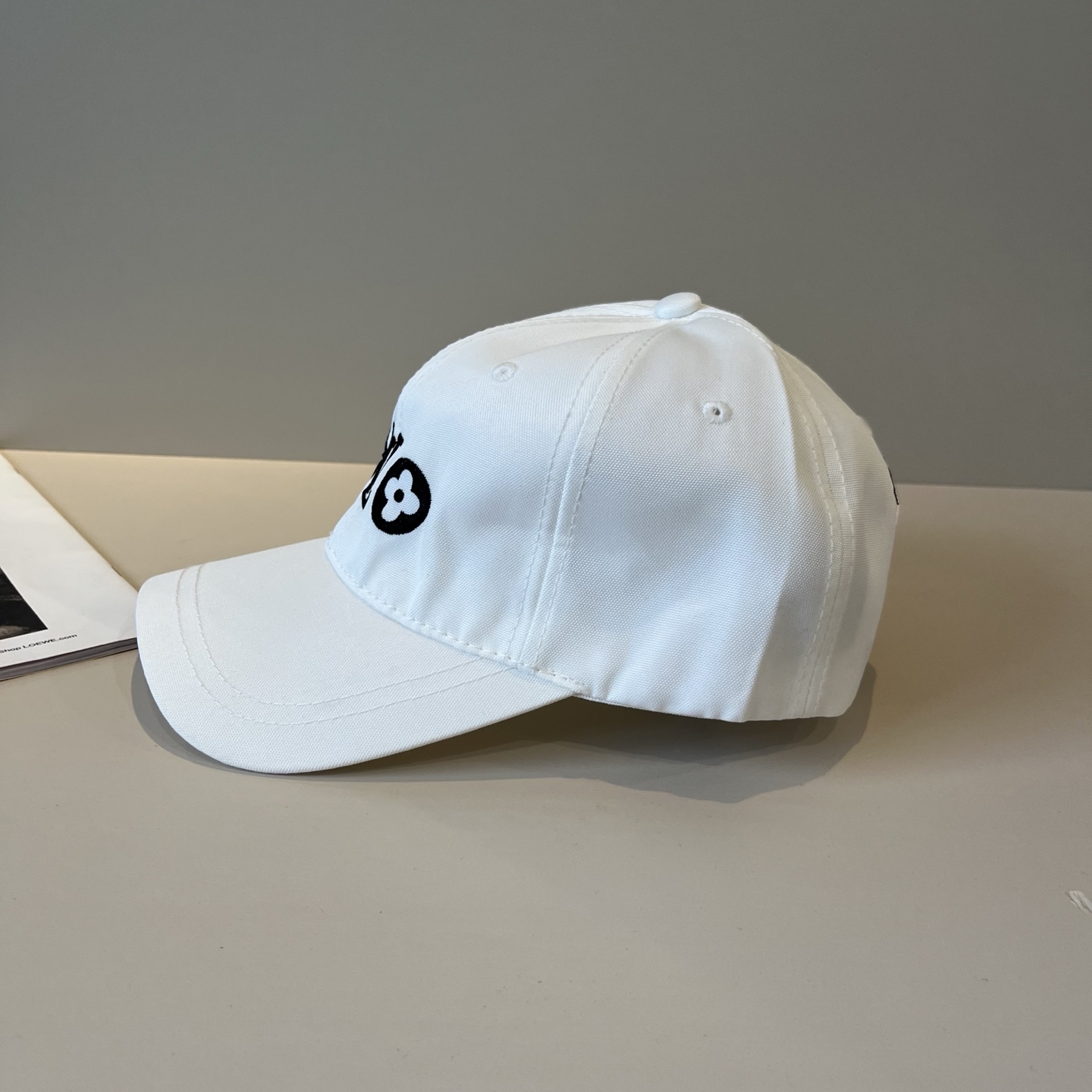 🧢路易威登棒球帽 LouisVuitton😍新款LV棒球帽，重工打造♥️高端大气，百搭款🤗男女通用！跑量