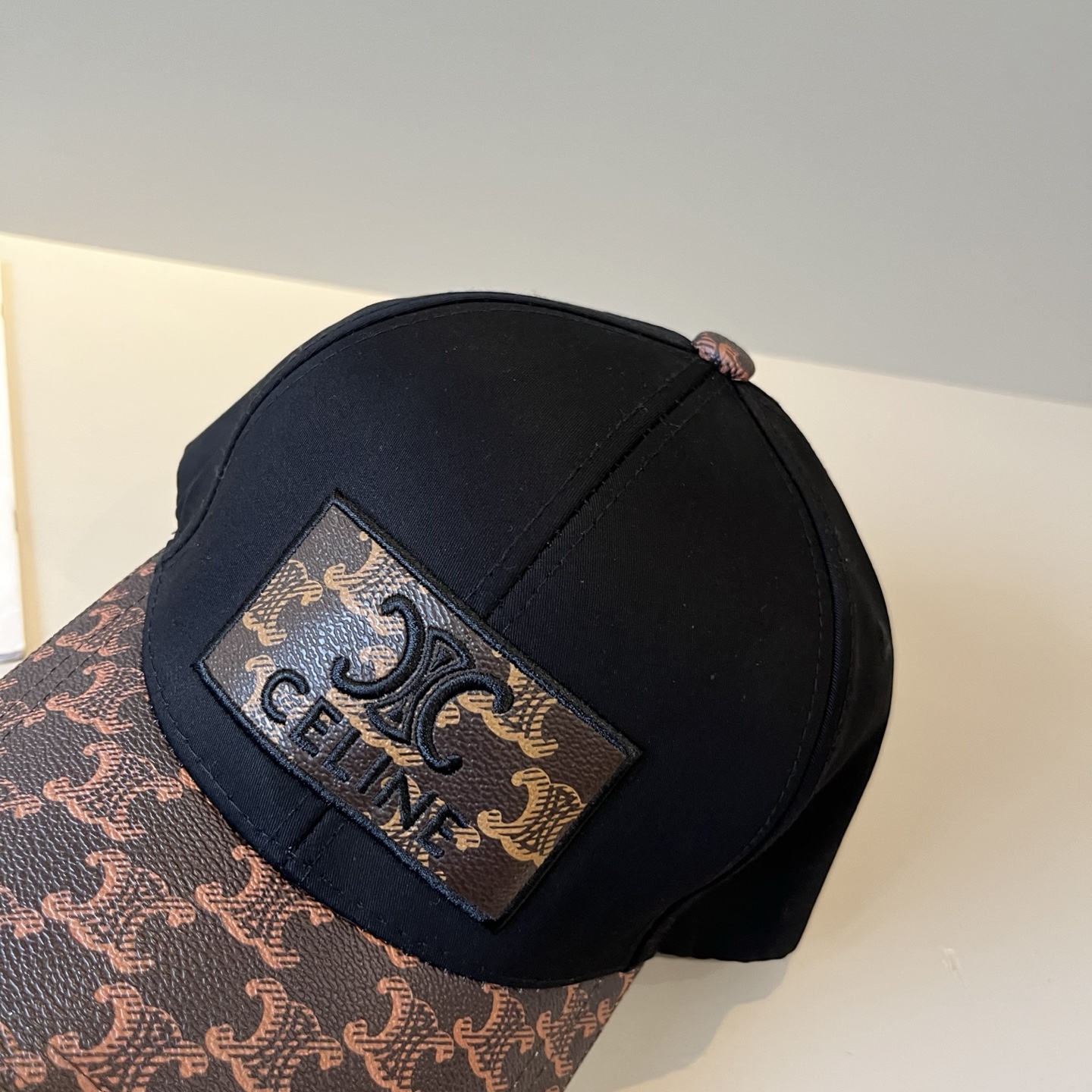 【CELINE赛琳】新款经典休闲潮流款 棒球帽🧢日韩风格，随便搭配都超好看！出门旅游，绝对要入手的一款