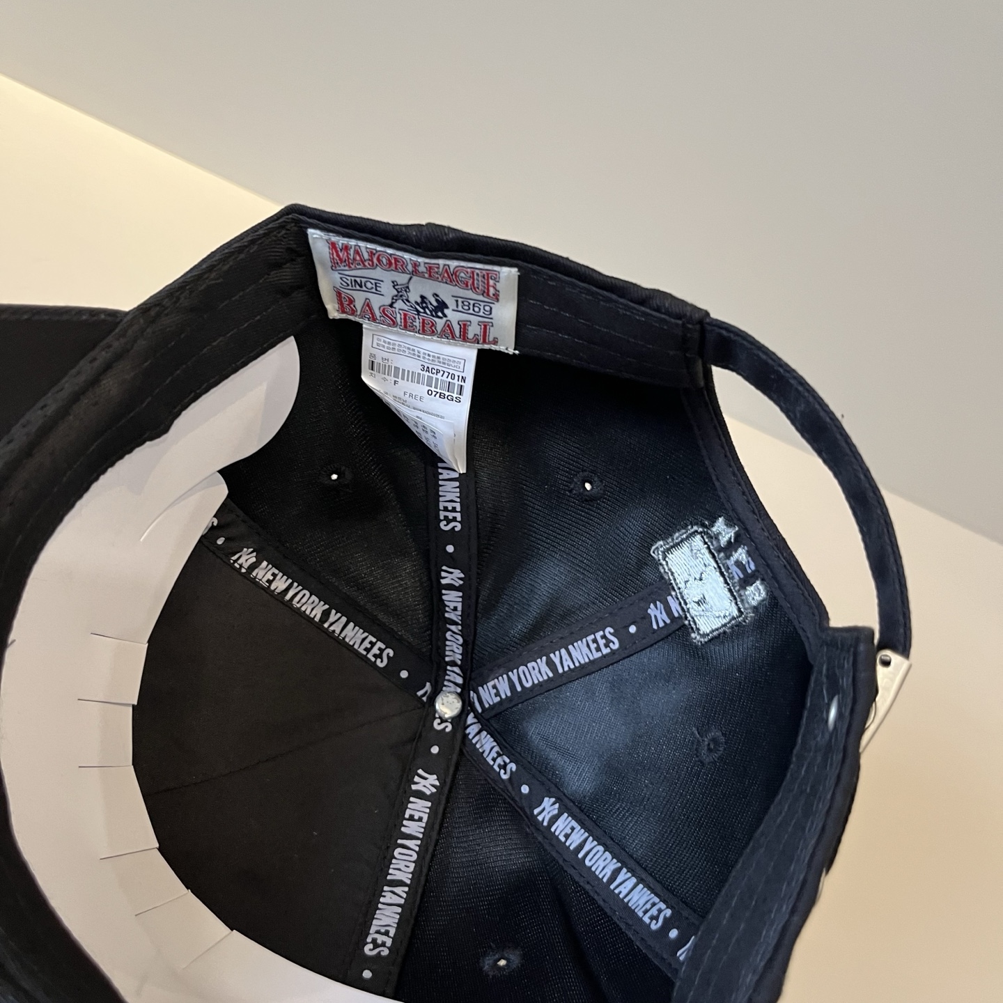  新品ꫛꫀꪝ ❥——❤专柜品质，细节就是完美
MLB拼接新款 官网步上新Ny🧢，代购版本 质量看细节好！