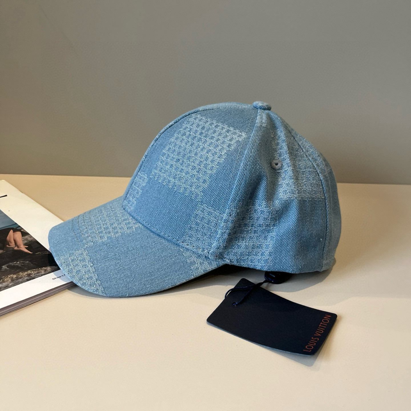 🧢路易威登棒球帽 LouisVuitton😍新款LV棒球帽，重工打造♥️高端大气，百搭款🤗男女通用！跑量