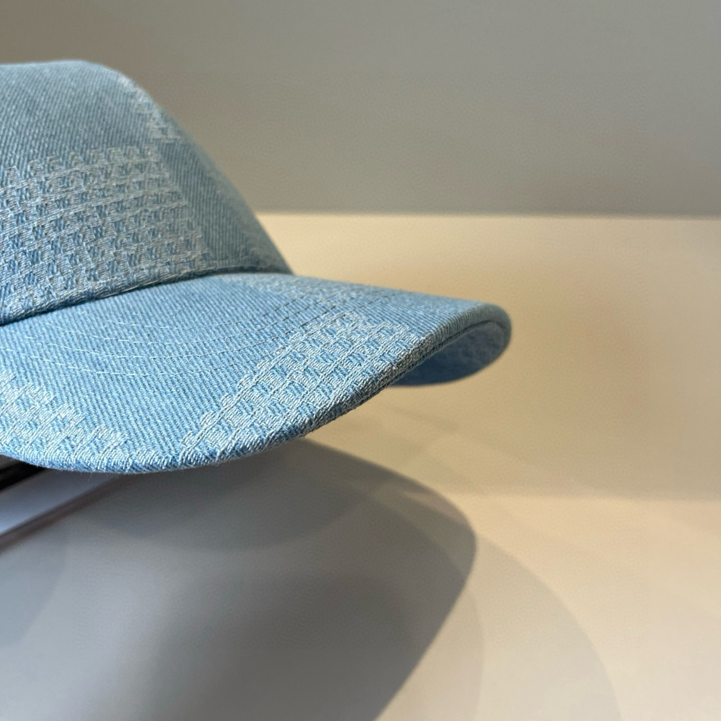 🧢路易威登棒球帽 LouisVuitton😍新款LV棒球帽，重工打造♥️高端大气，百搭款🤗男女通用！跑量