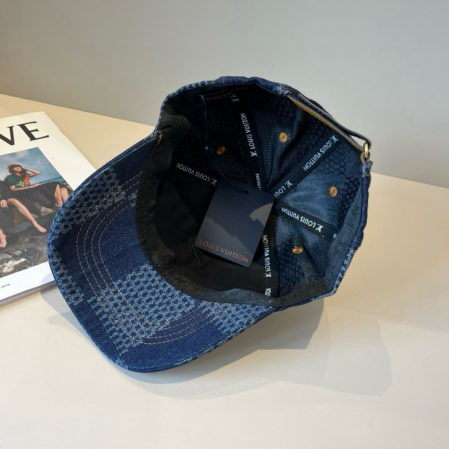 🧢路易威登棒球帽 LouisVuitton😍新款LV棒球帽，重工打造♥️高端大气，百搭款🤗男女通用！跑量